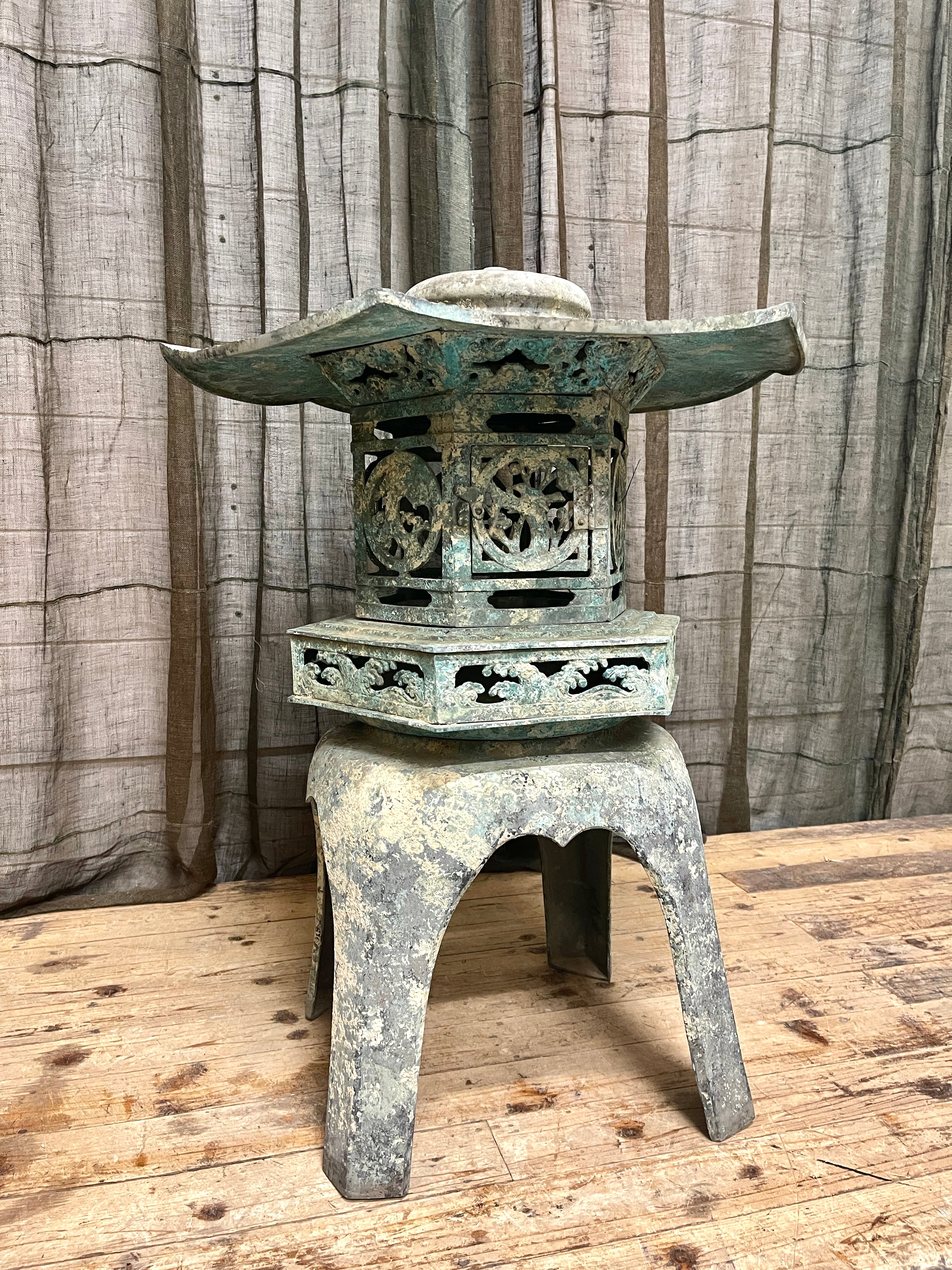 Japanese Bronze Hexagonal Garden Lantern - Rokkaku Yukimi Doro