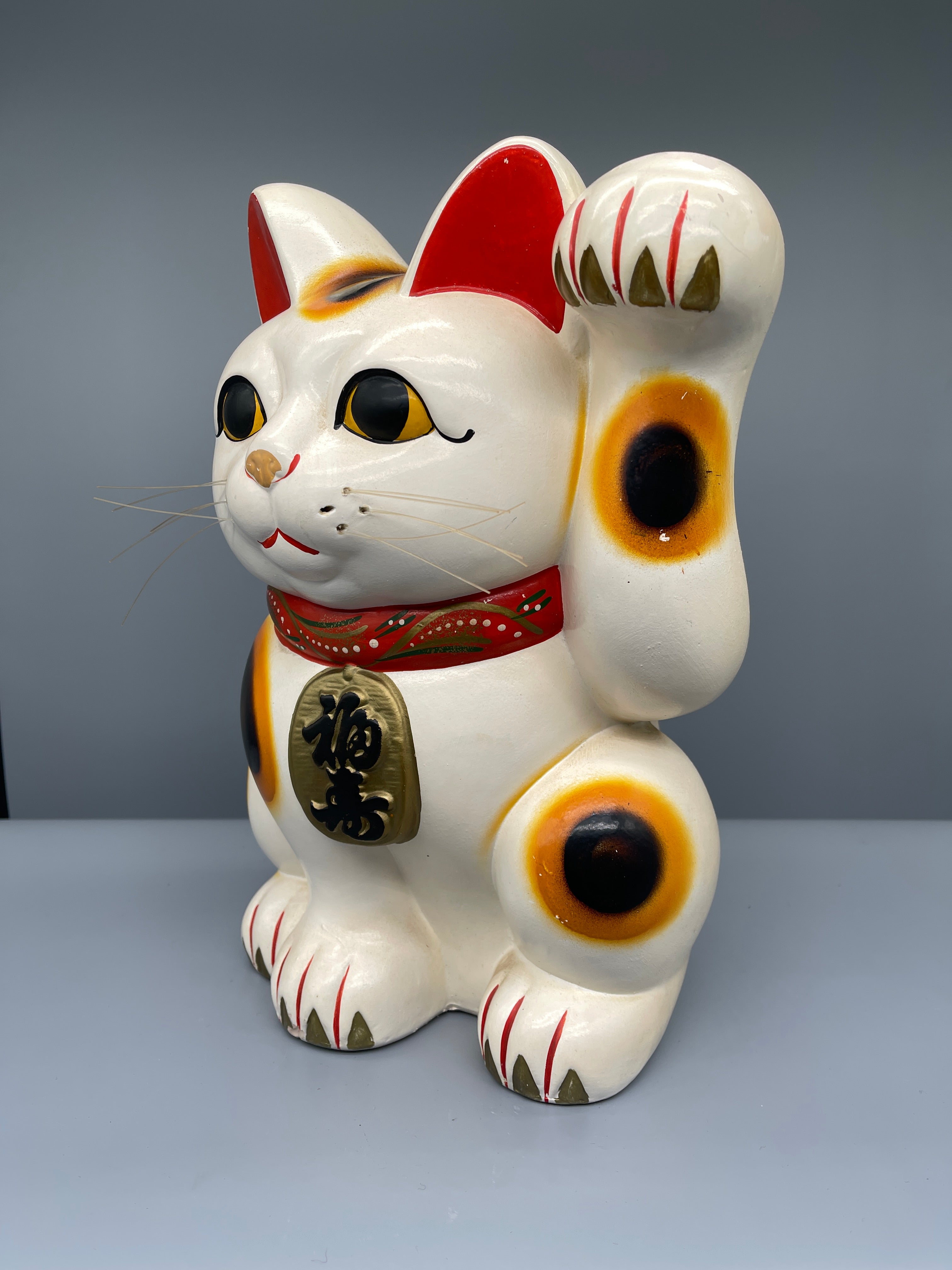 Vintage Japanese White Ceramic Maneki Neko | c.1970