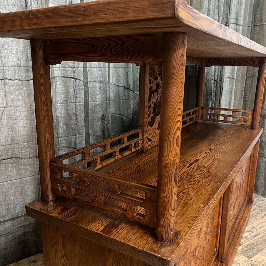 Kazari Dana, Midcentury Japanese Display Cabinet - Cedar | c.1950