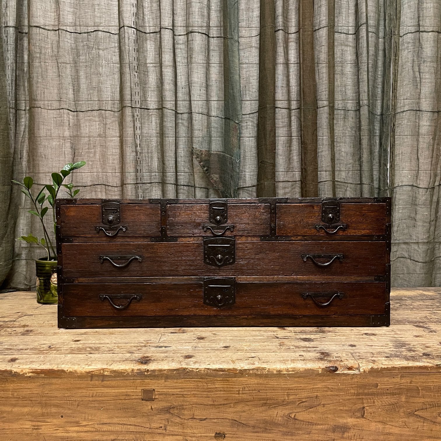 Katana Dansu, Japanese Sword Chest - Paulownia | Late Edo