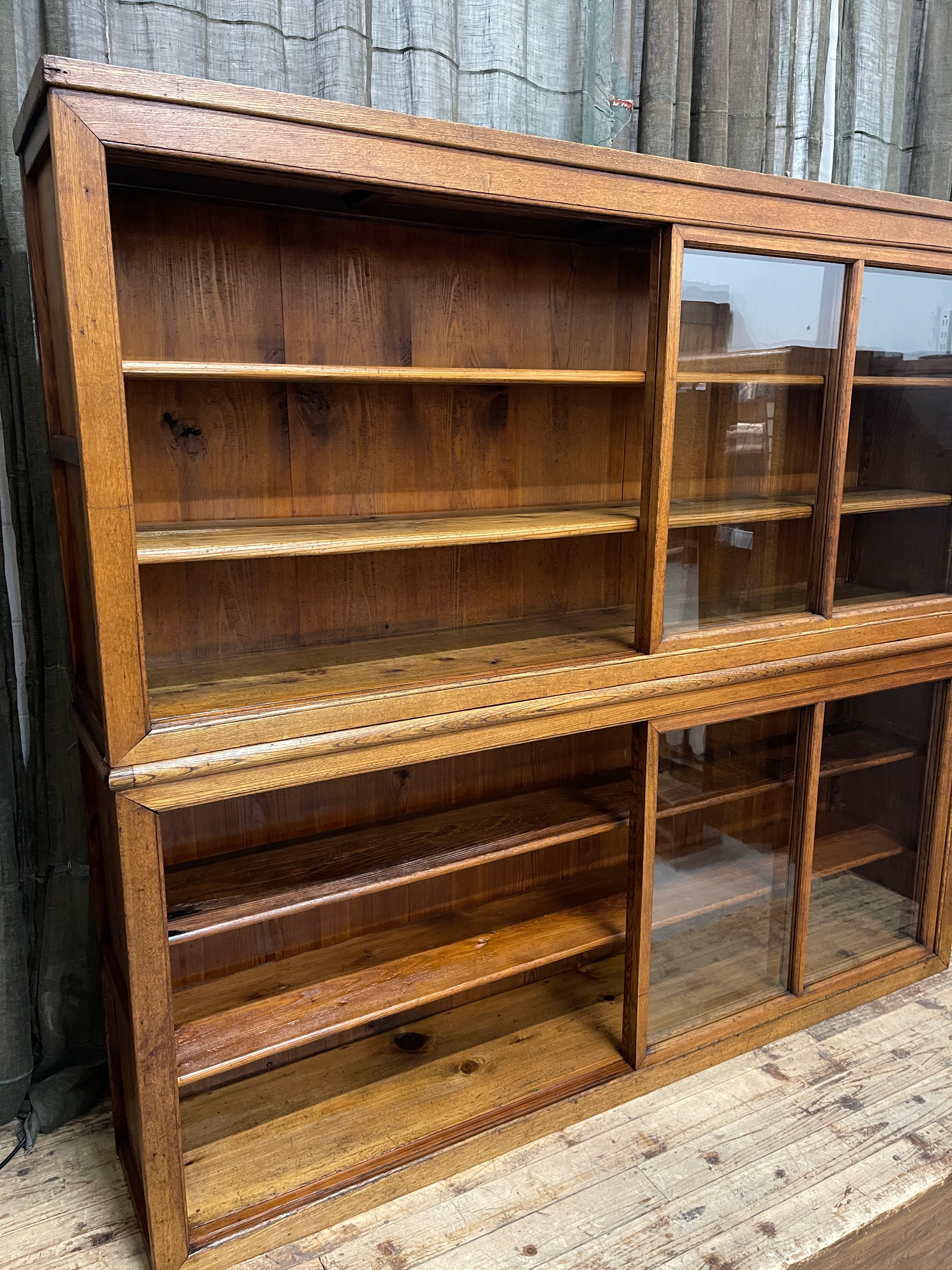 Japanese Showcase - Oak | Taisho