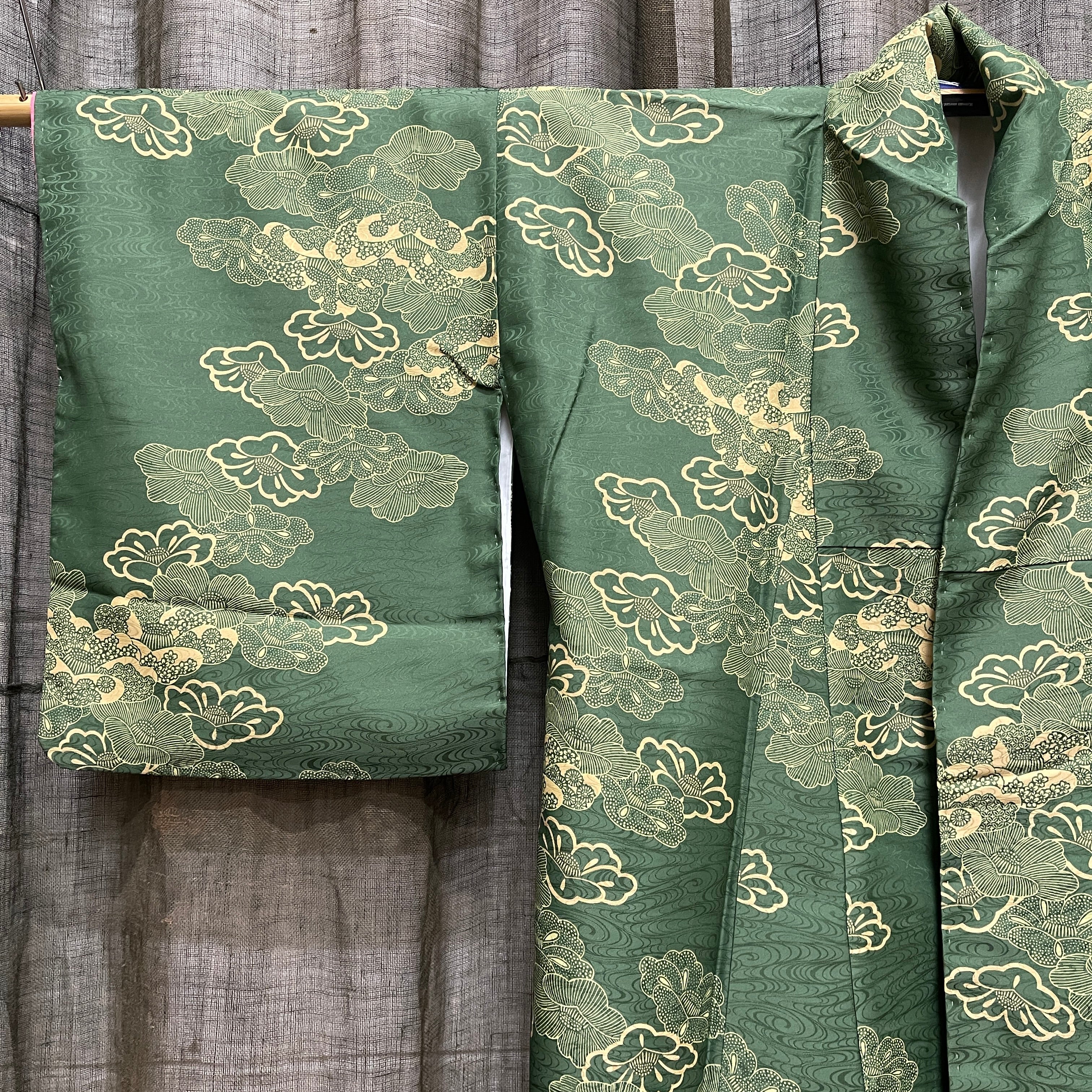 Vintage Japanese Kimono | Tsubaki, Camellia Pattern