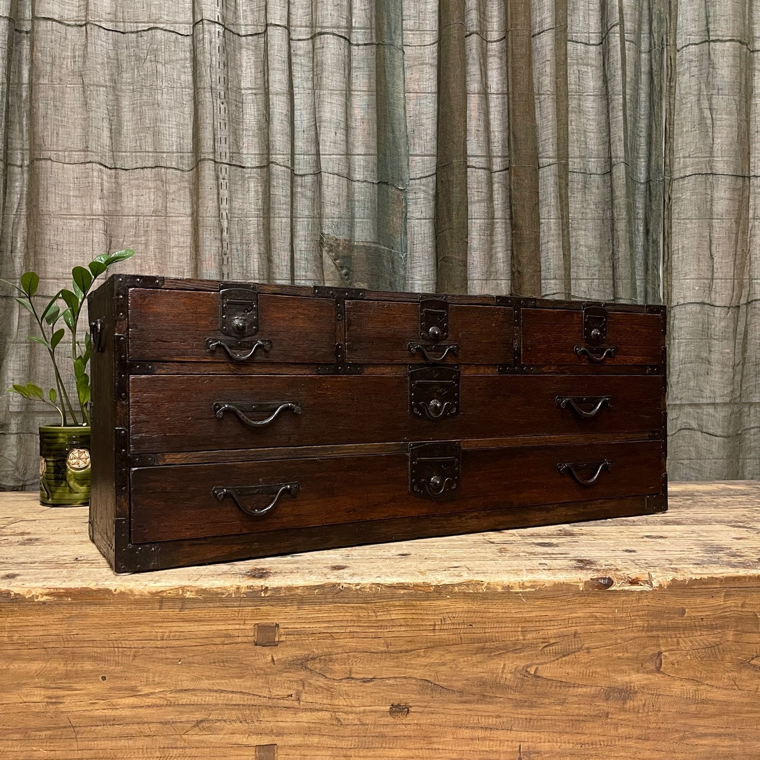 Katana Dansu, Japanese Sword Chest - Paulownia | Late Edo