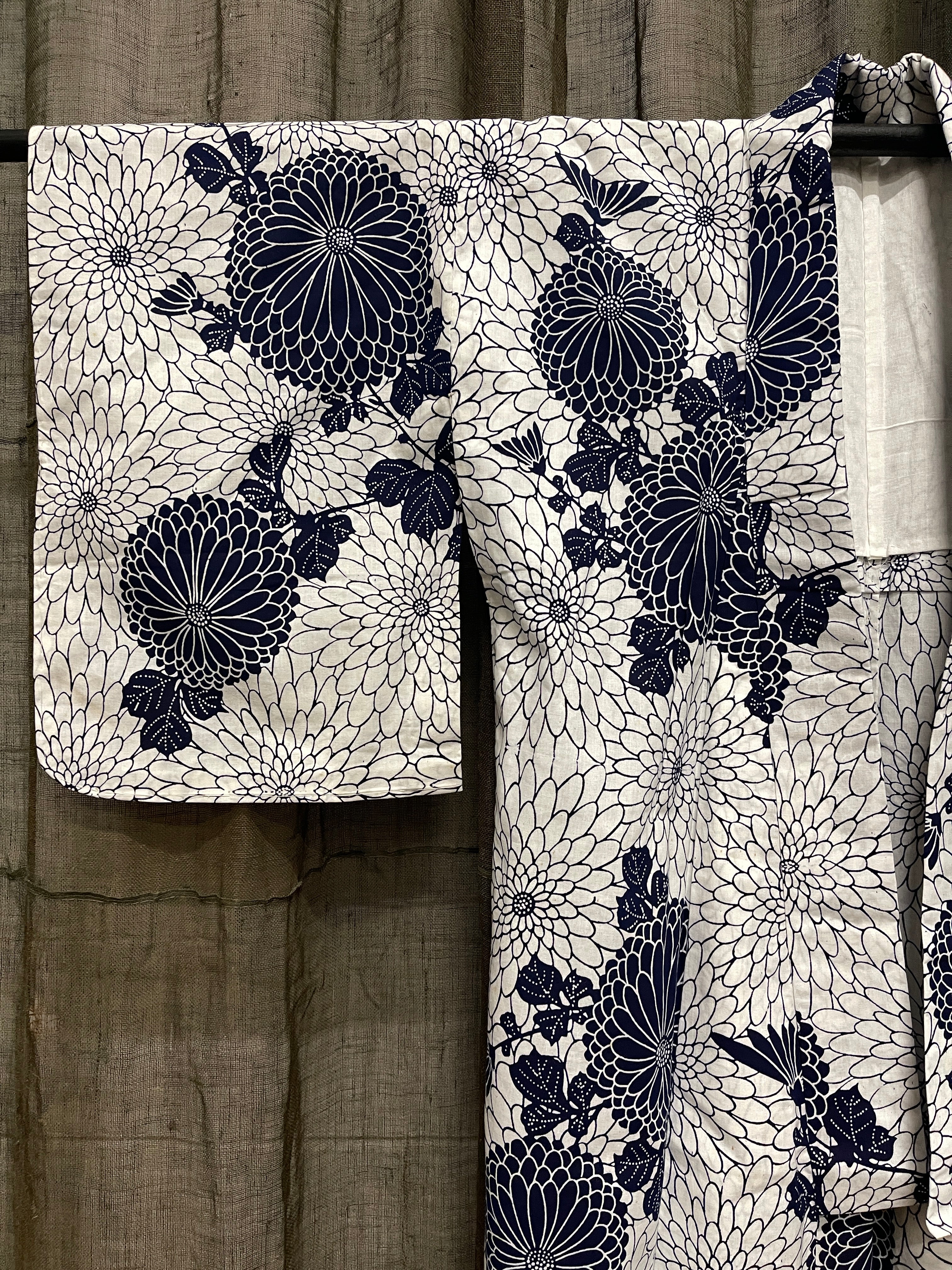Vintage Yukata, Japanese Cotton Kimono - Chrysanthemum Pattern