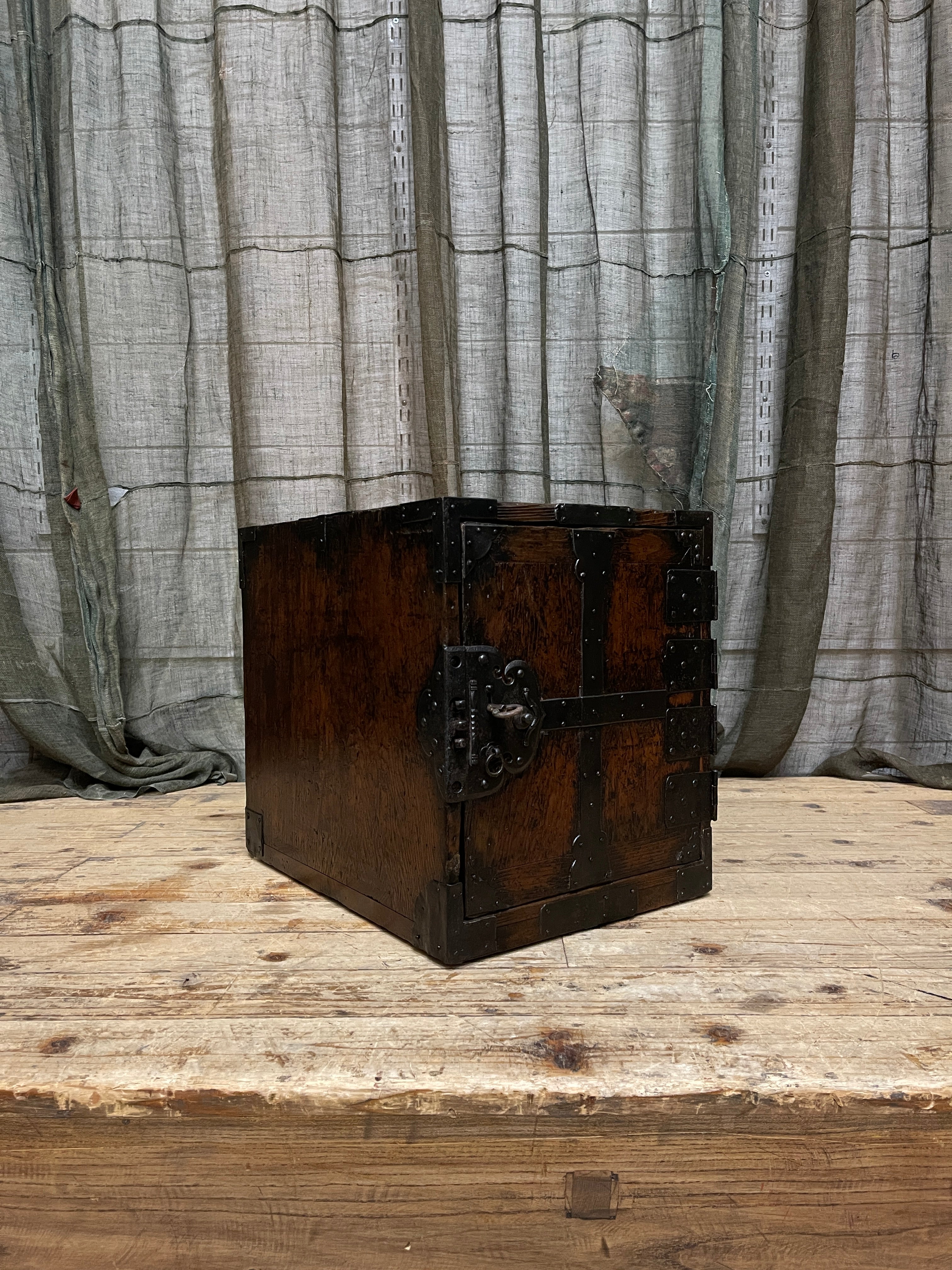 Funa Dansu, Japanese Ship's Chest - Cedar & Paulownia | Edo