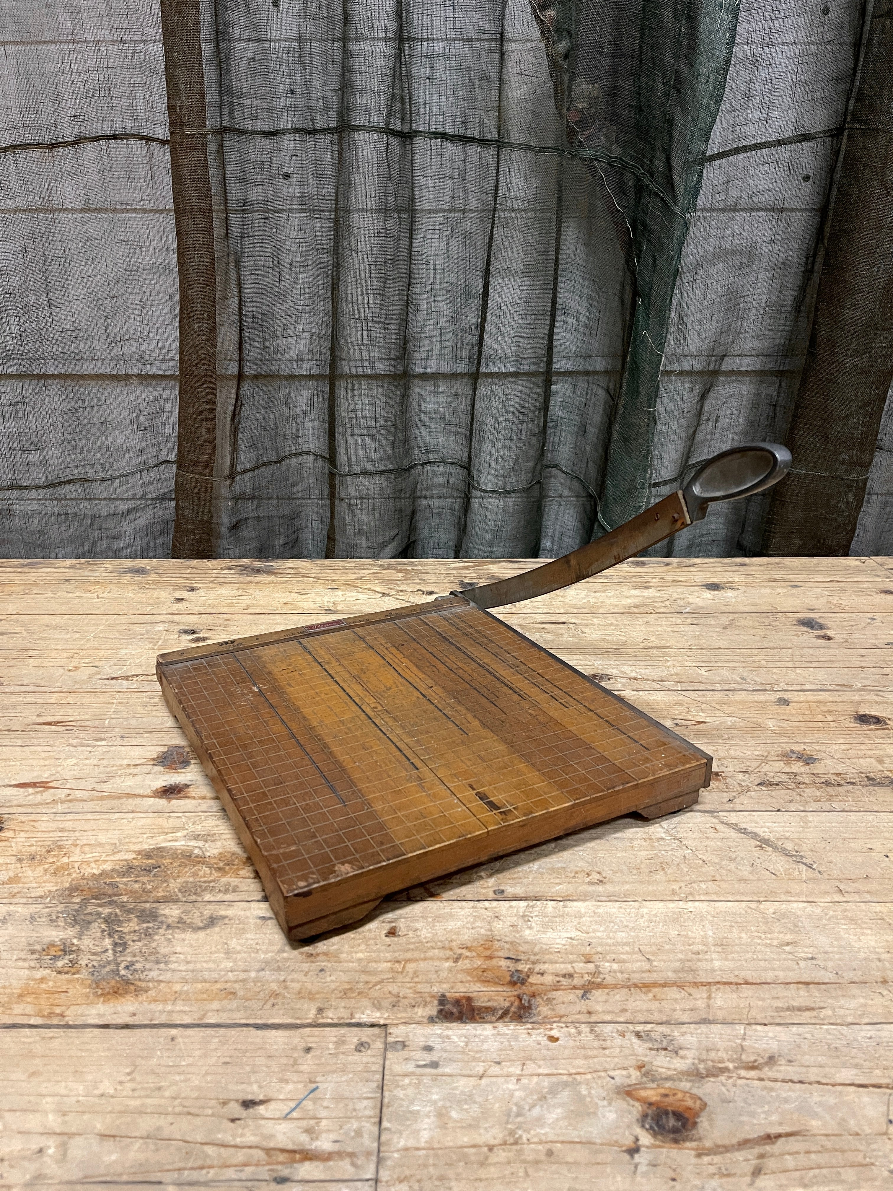Retro Japanese Guillotine Paper Cutter