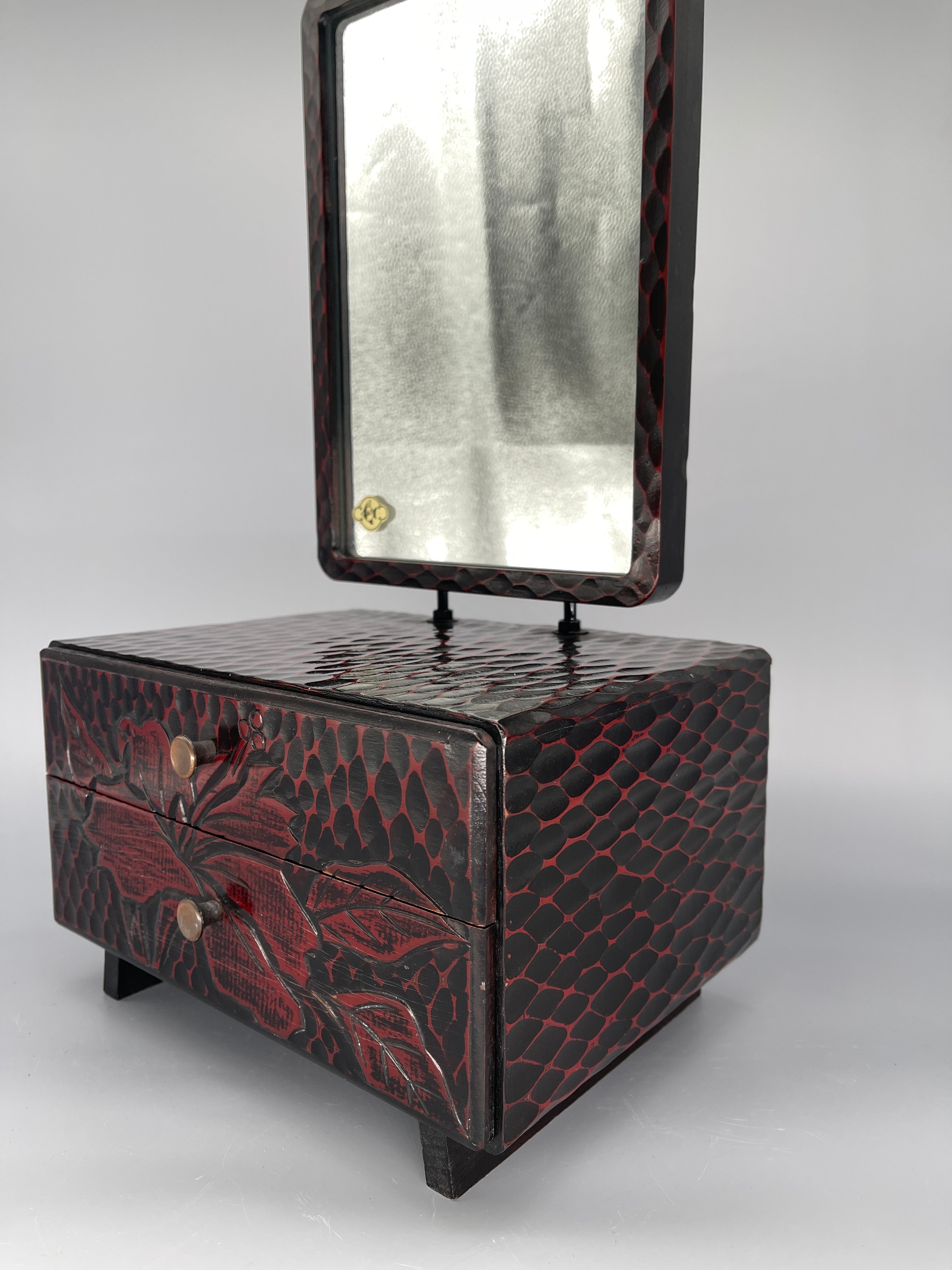 Small Japanese Kamakura Lacquer Mirror Box | Showa, c.1930