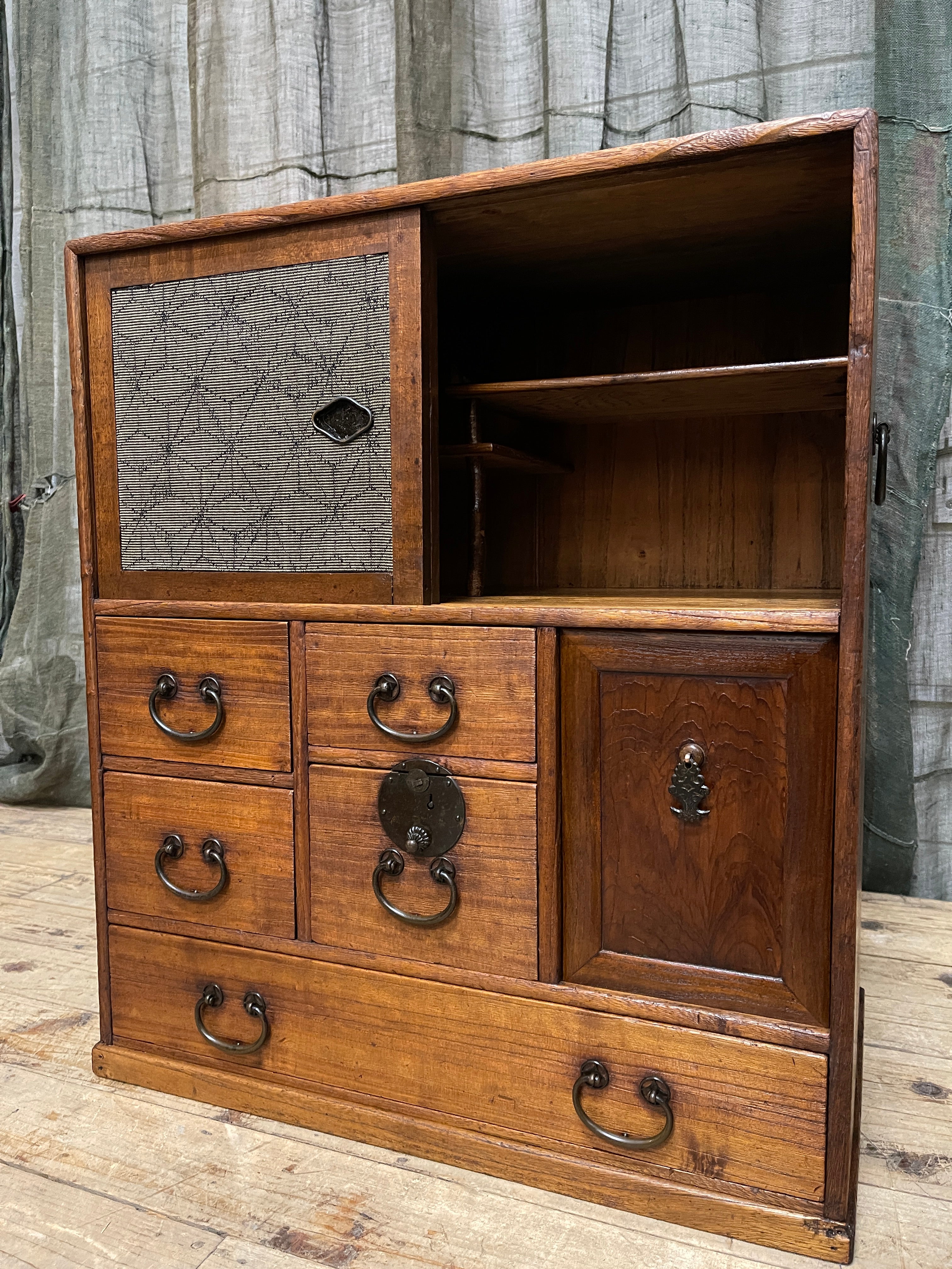 Ko Dansu, Japanese Side Cabinet - Paulownia| Taisho