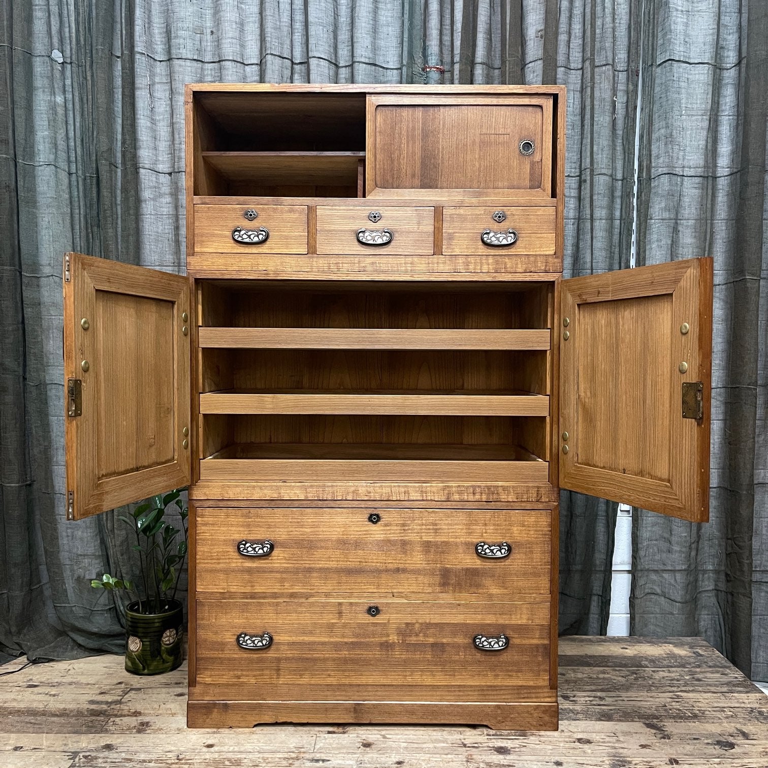 Japanese Kimono Chest of Drawers - Paulownia | Midcentury