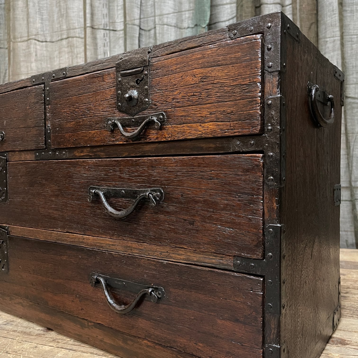 Katana Dansu, Japanese Sword Chest - Paulownia | Late Edo