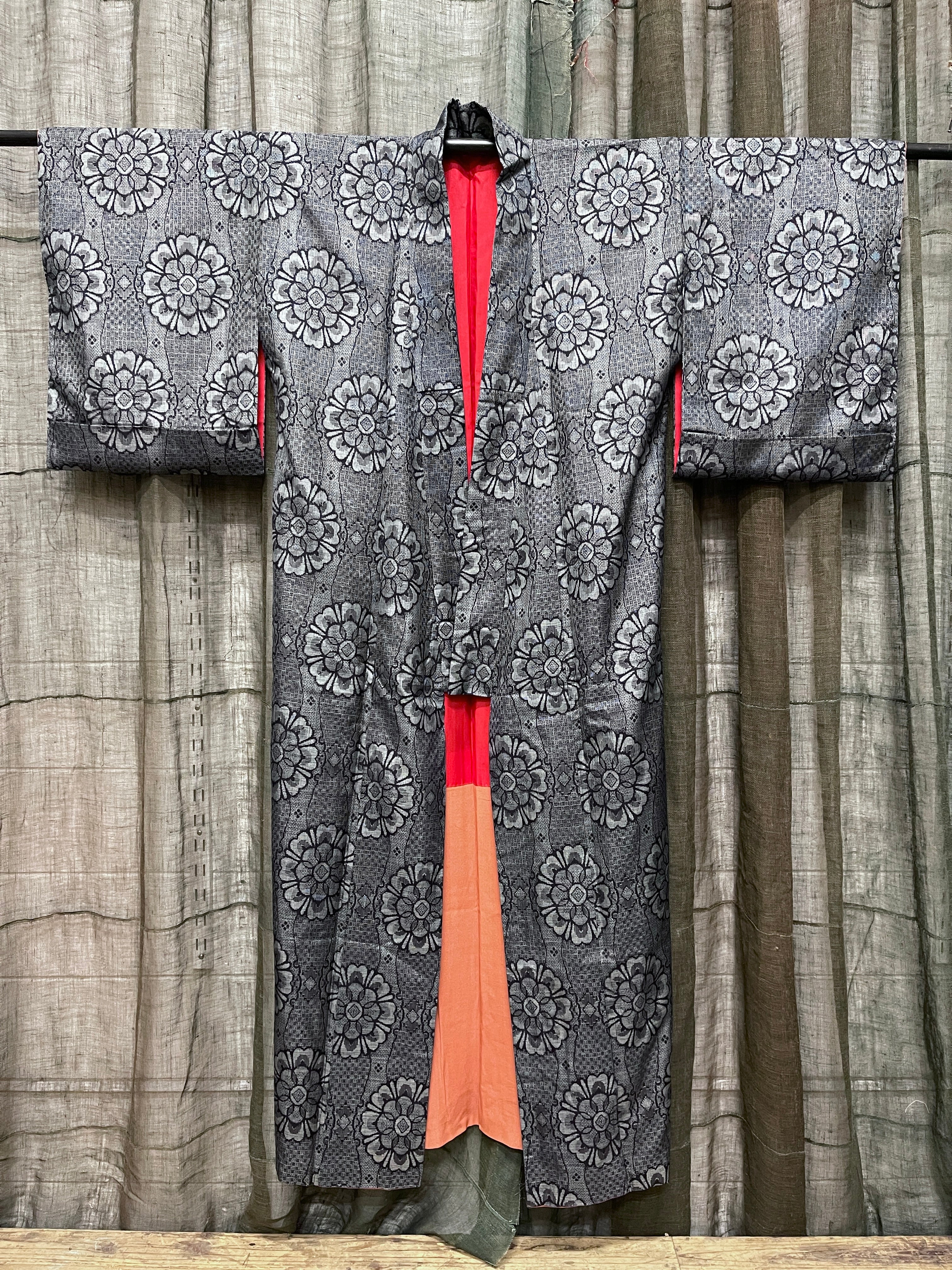 Vintage Japanese Oshima Silk Kimono | Floral Design