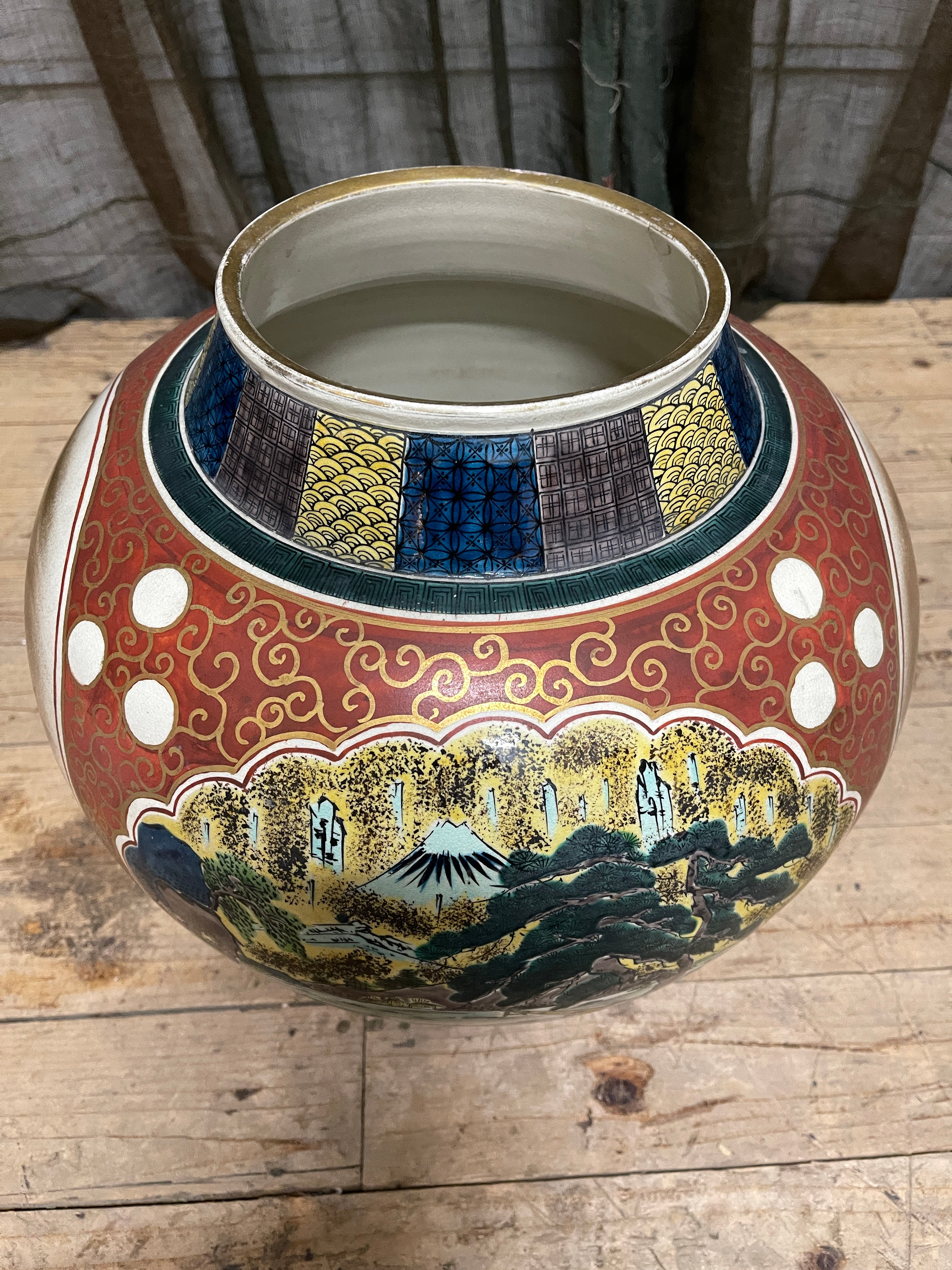 Large Vintage Japanese Kutani Porcelain Vase