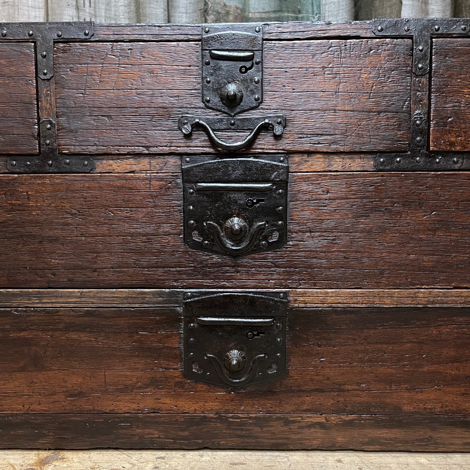 Katana Dansu, Japanese Sword Chest - Paulownia | Late Edo