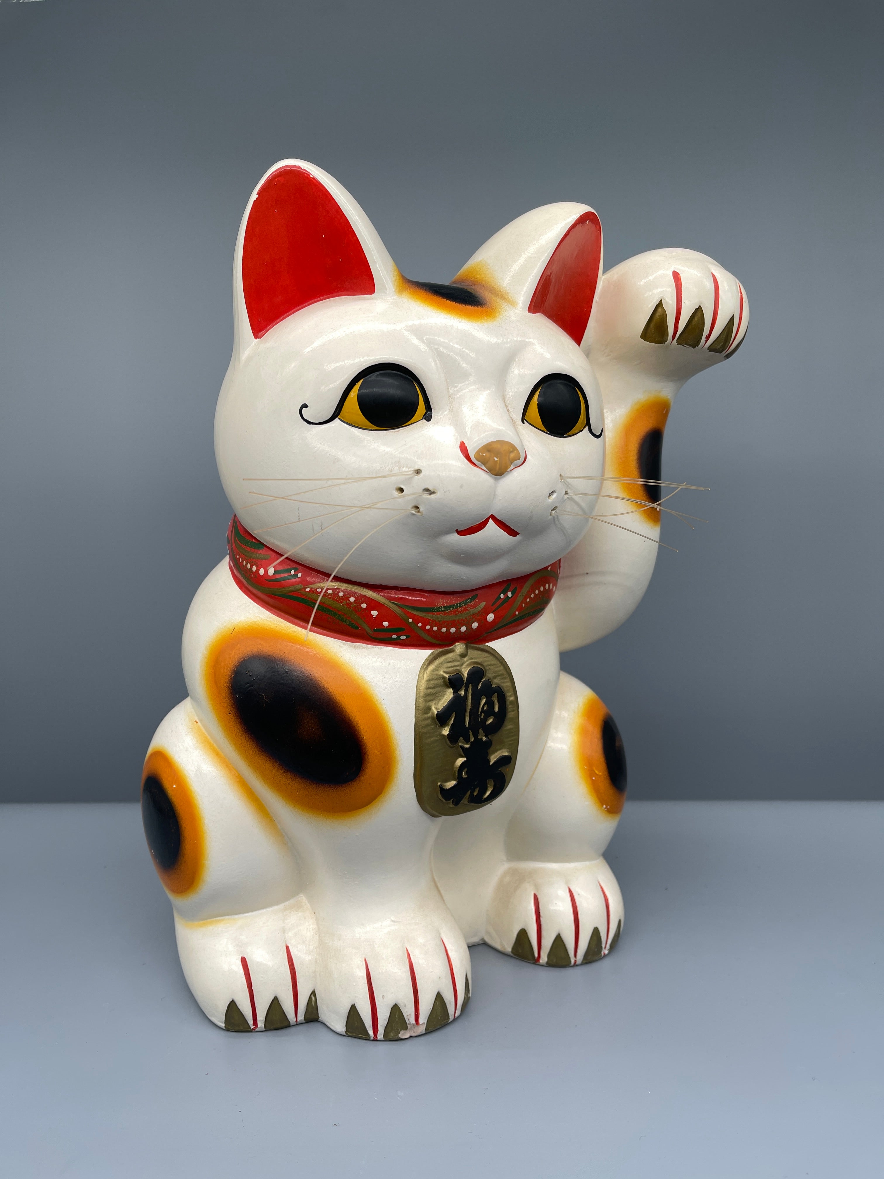 Vintage Japanese White Ceramic Maneki Neko | c.1970