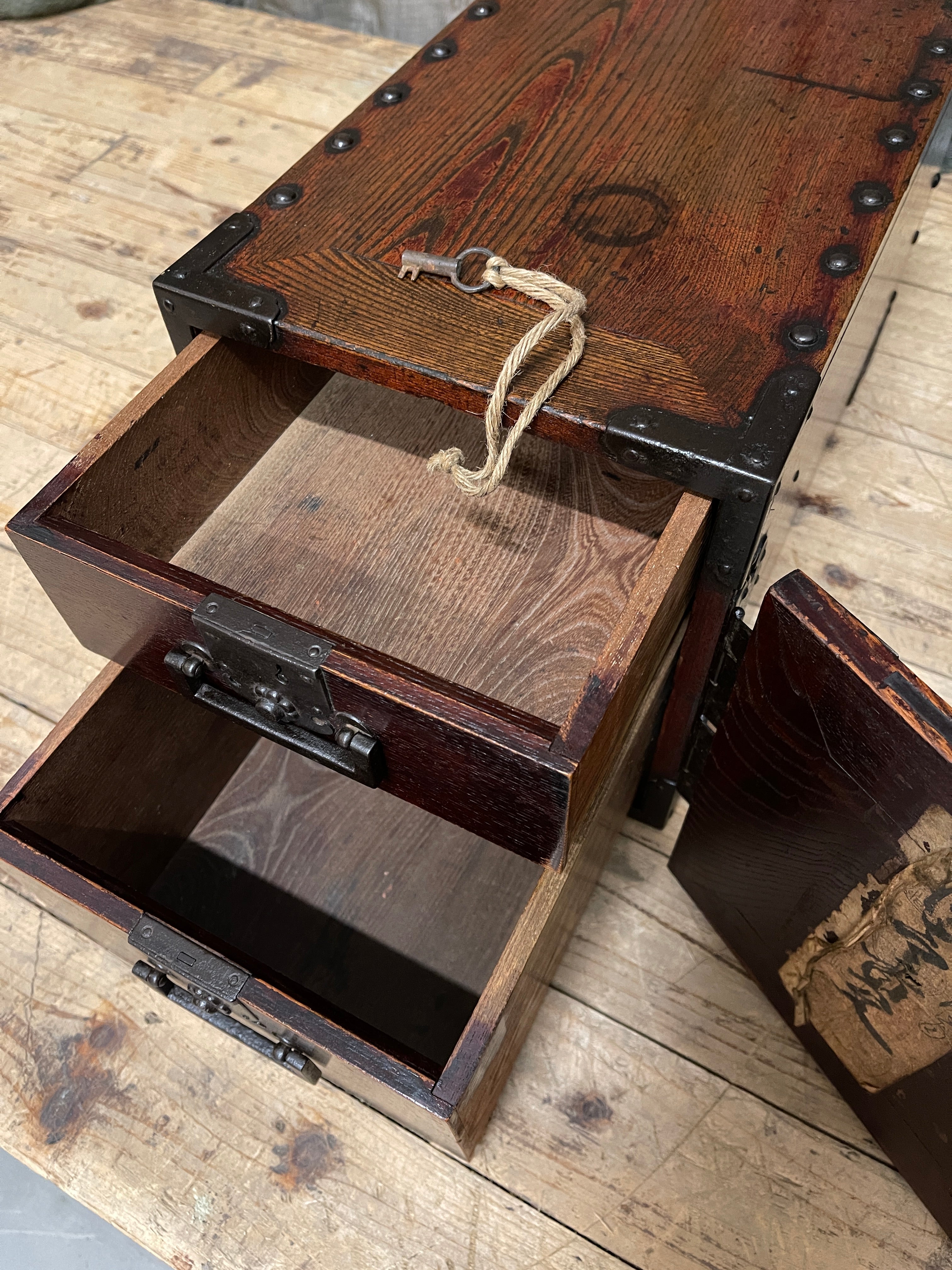 Funa Dansu, Japanese Ships Chest - Elm | Meiji