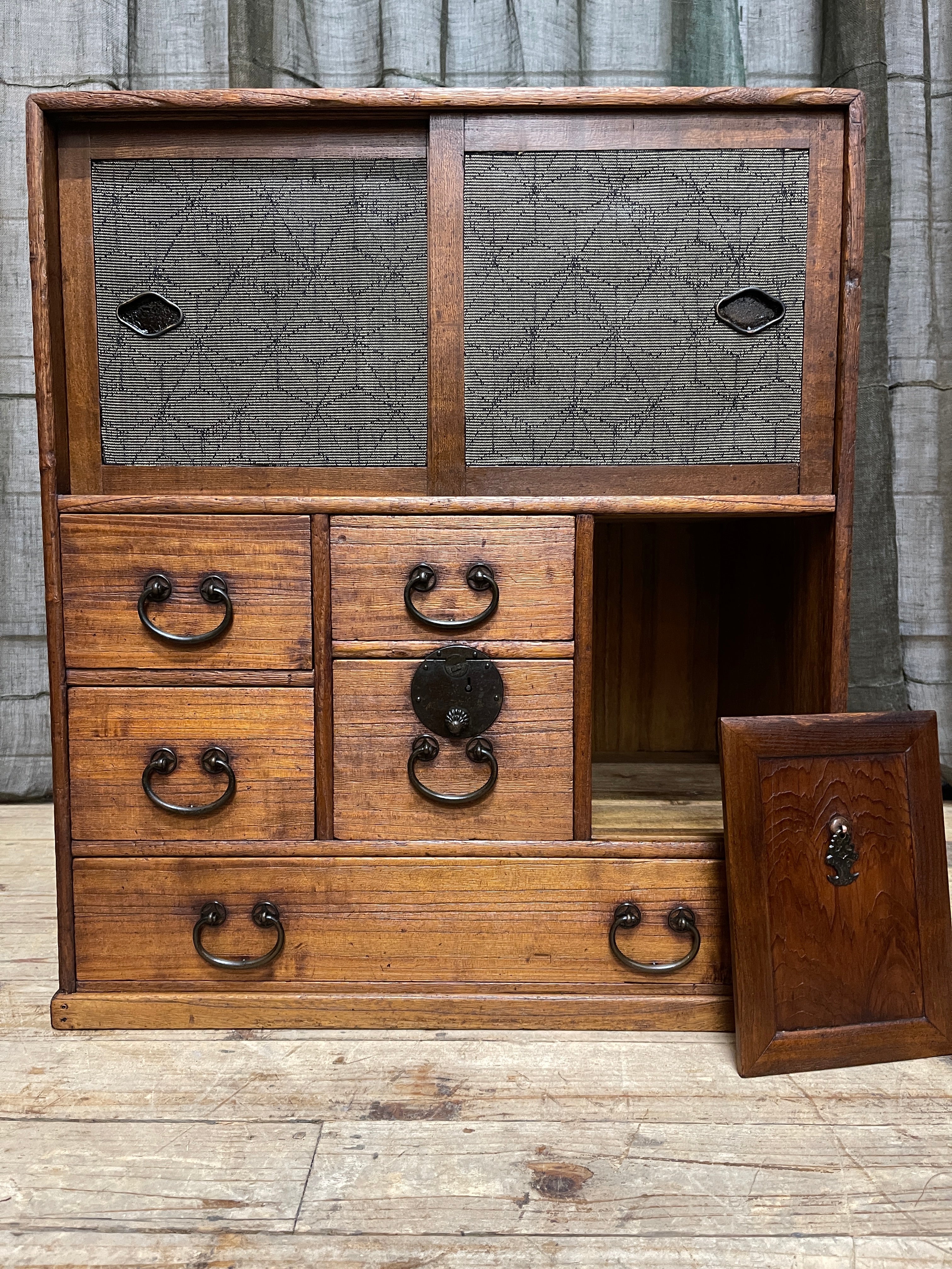 Ko Dansu, Japanese Side Cabinet - Paulownia| Taisho