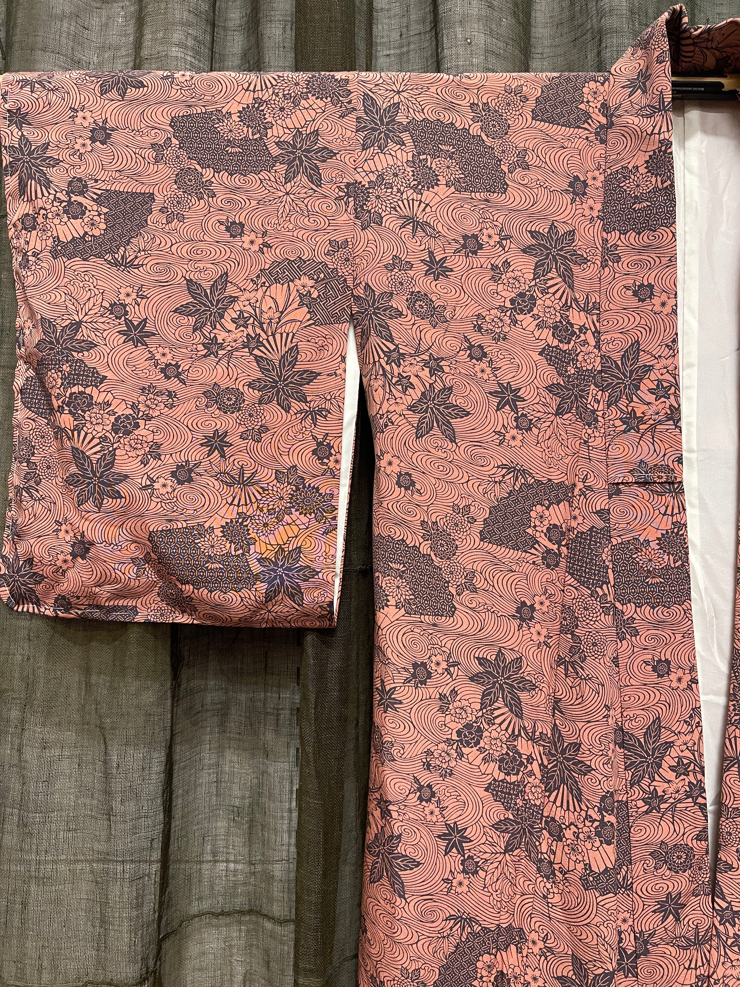 Vintage Japanese Silk Kimono | Flower & Swirl Pattern