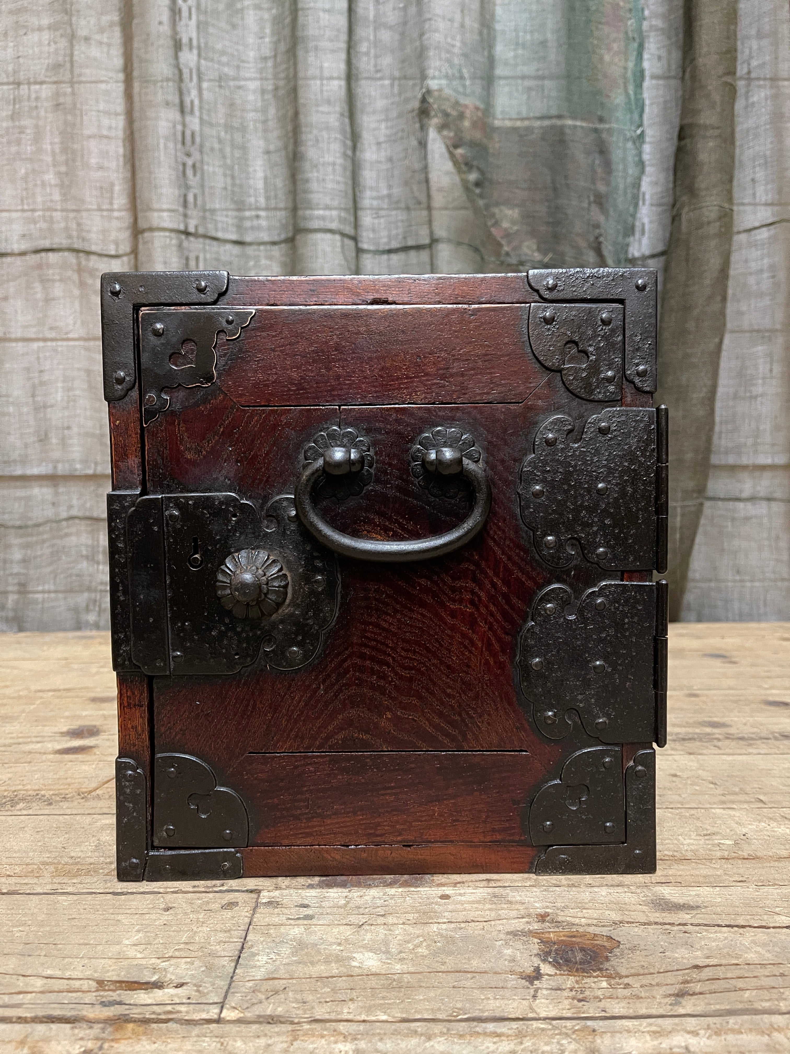 Funa Dansu, Japanese Ships Chest - Elm | Meiji