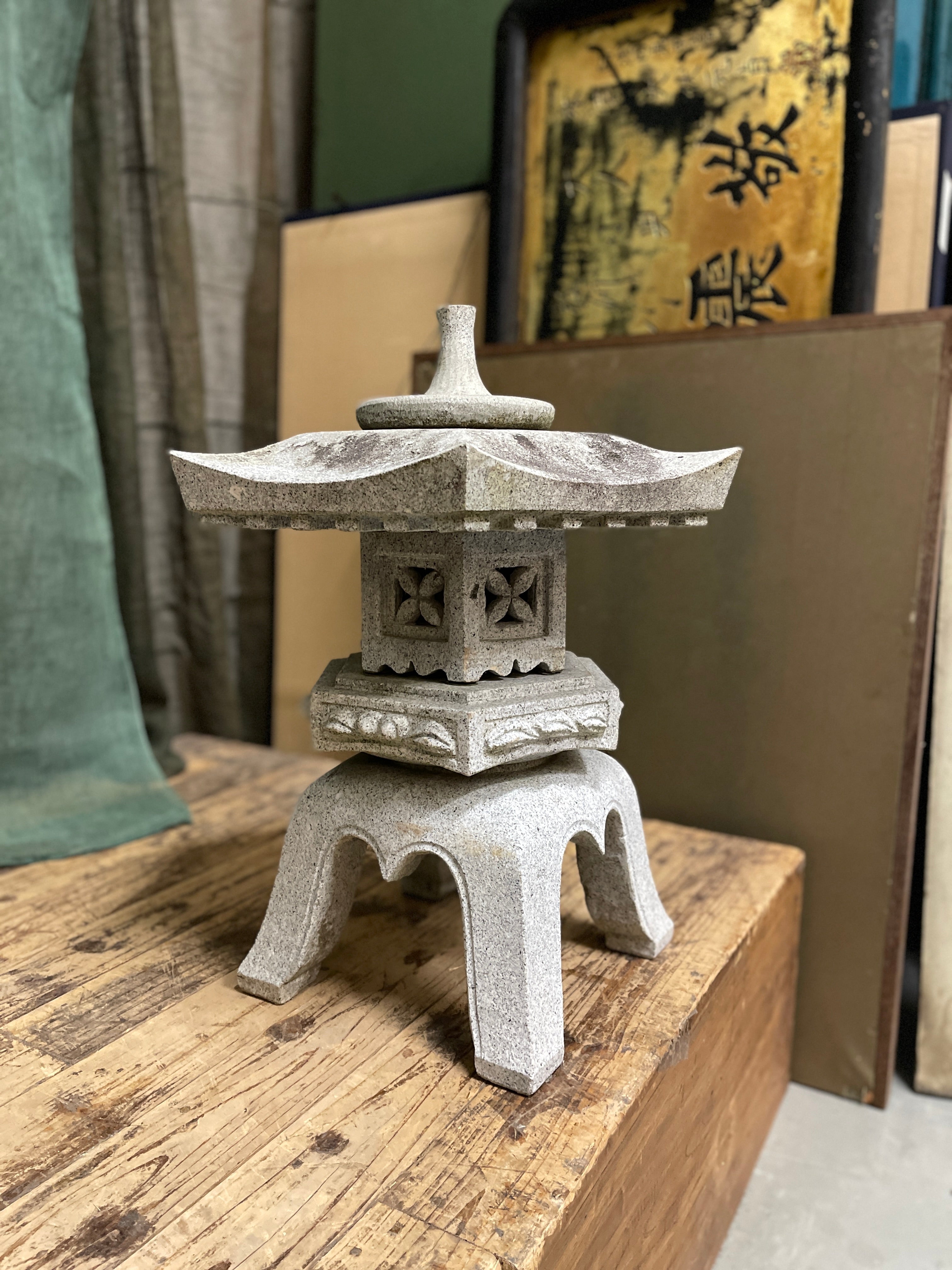 Japanese Yukimi Snow Garden Lantern - Granite | Showa