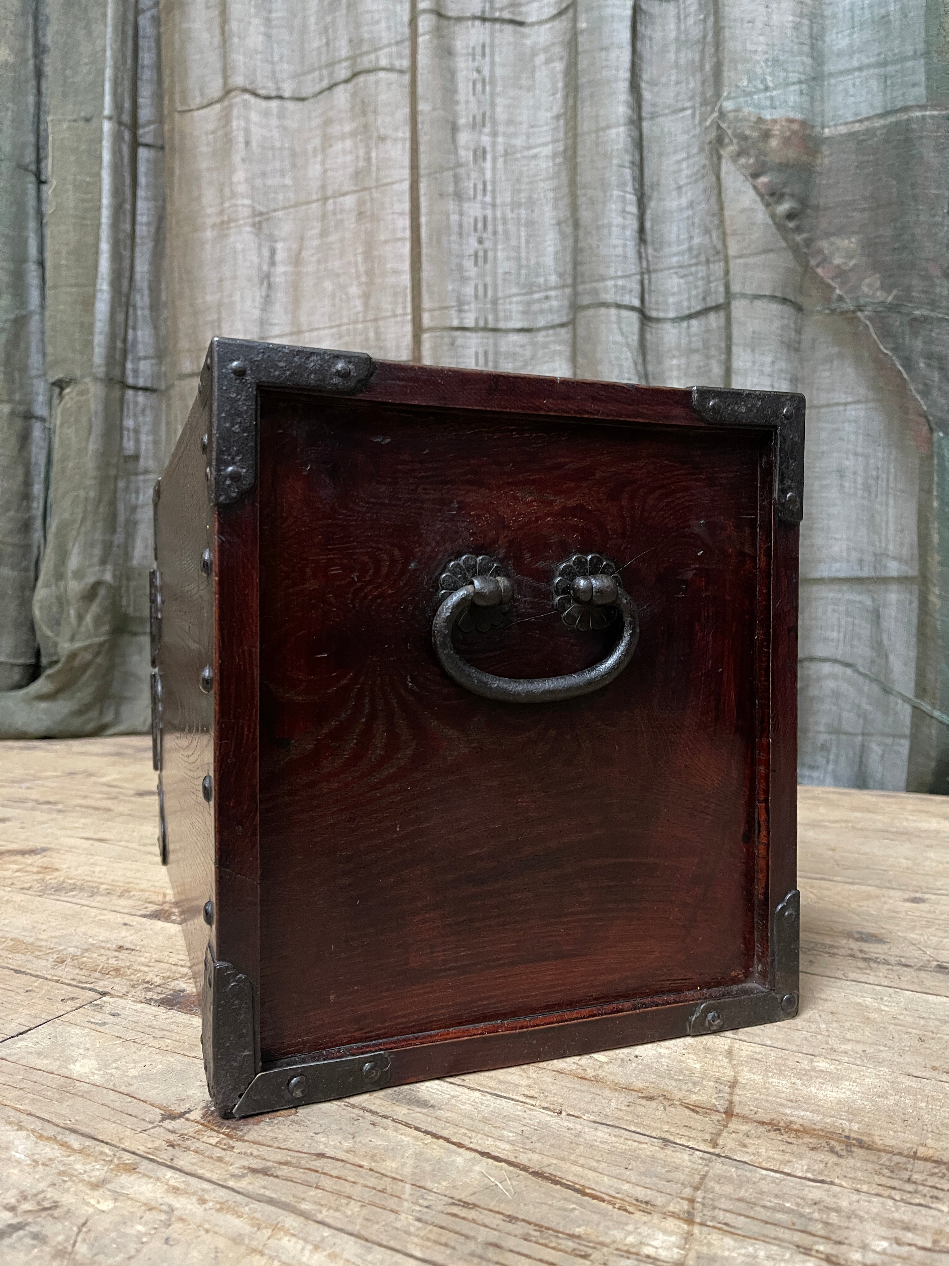 Funa Dansu, Japanese Ships Chest - Elm | Meiji