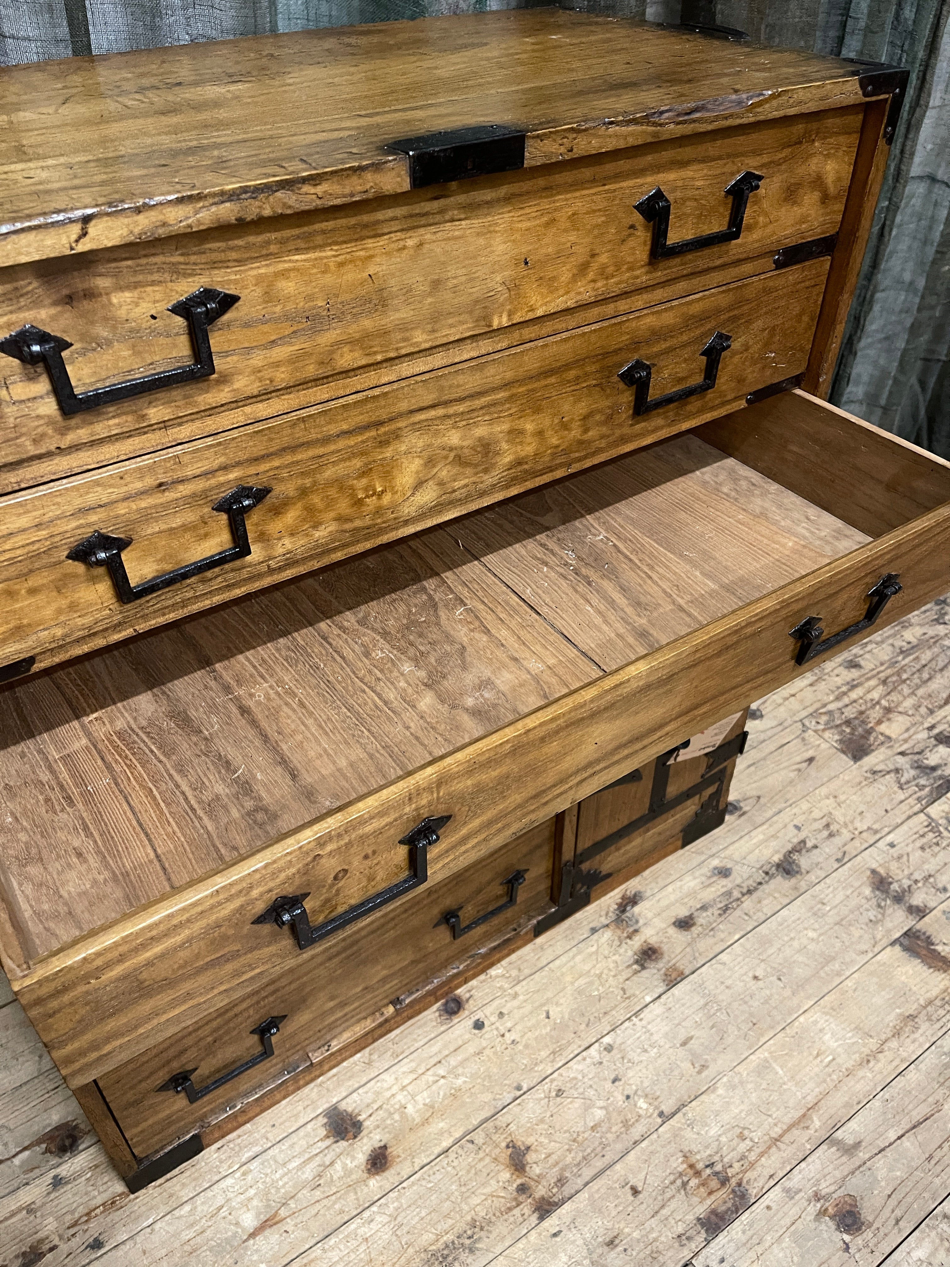 Japanese Choba Dansu, Merchant’s Chest – Paulownia | Meiji