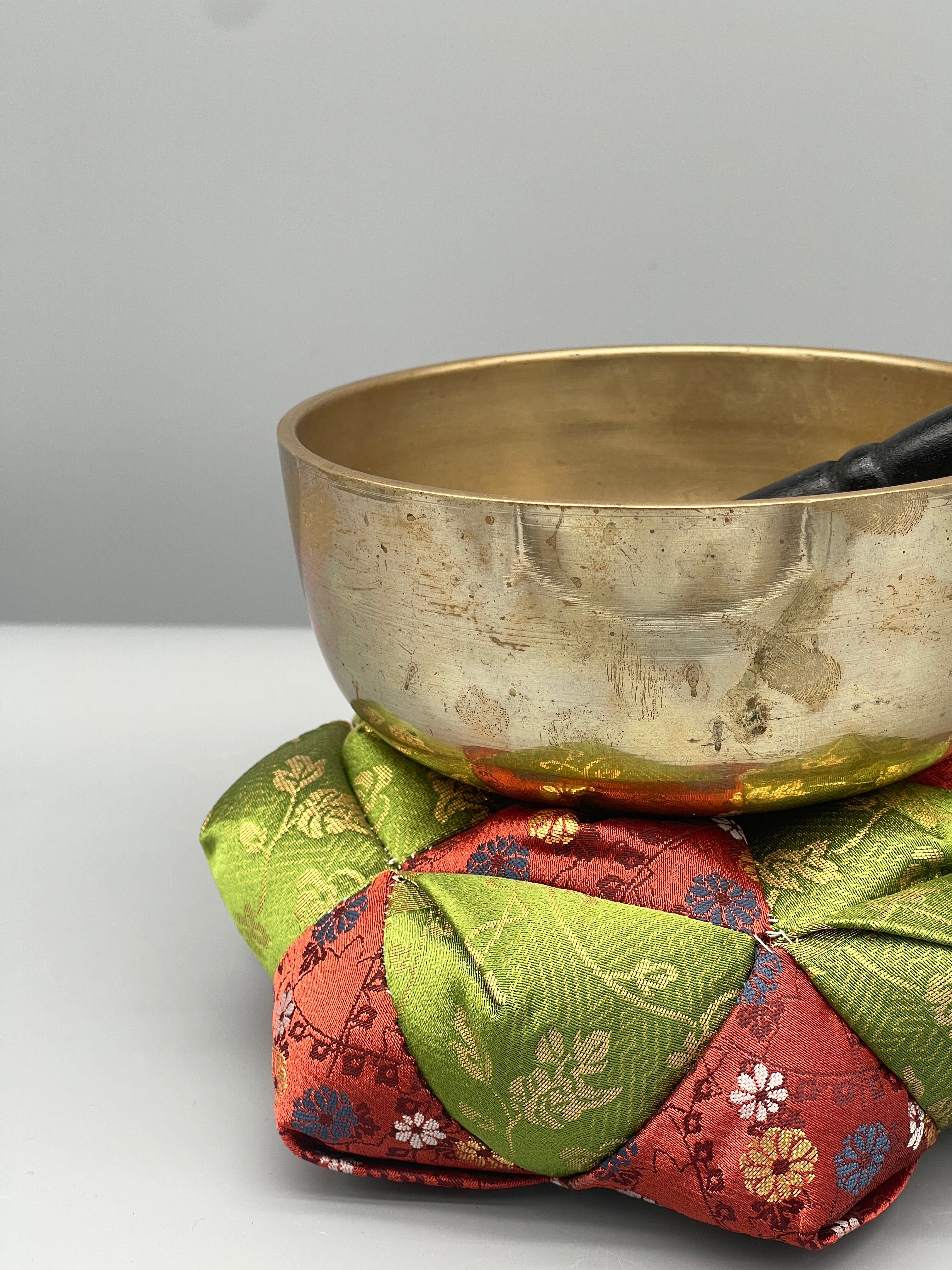 Vintage Japanese Orin, Singing Bowl
