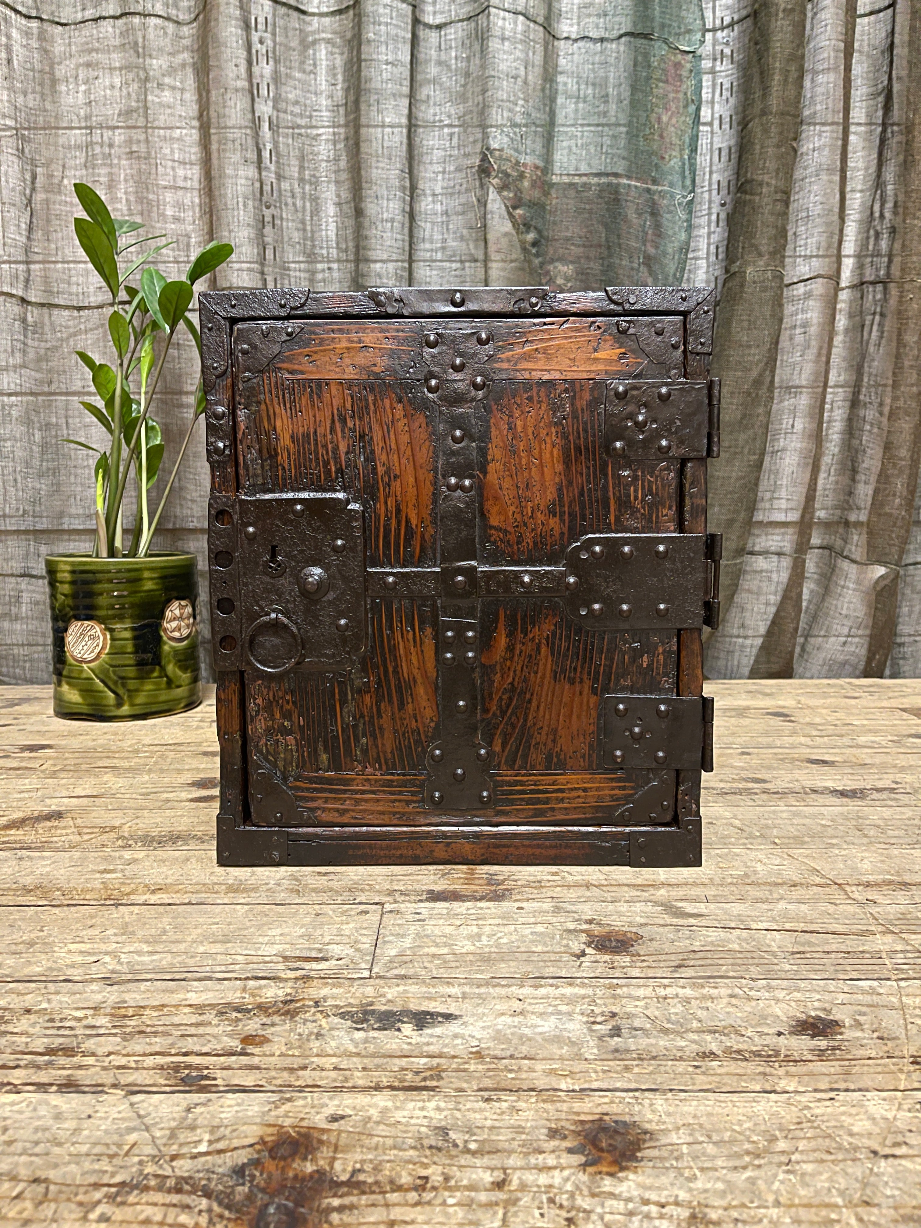 Funa Dansu, Japanese Ships Chest - Cedar | Edo