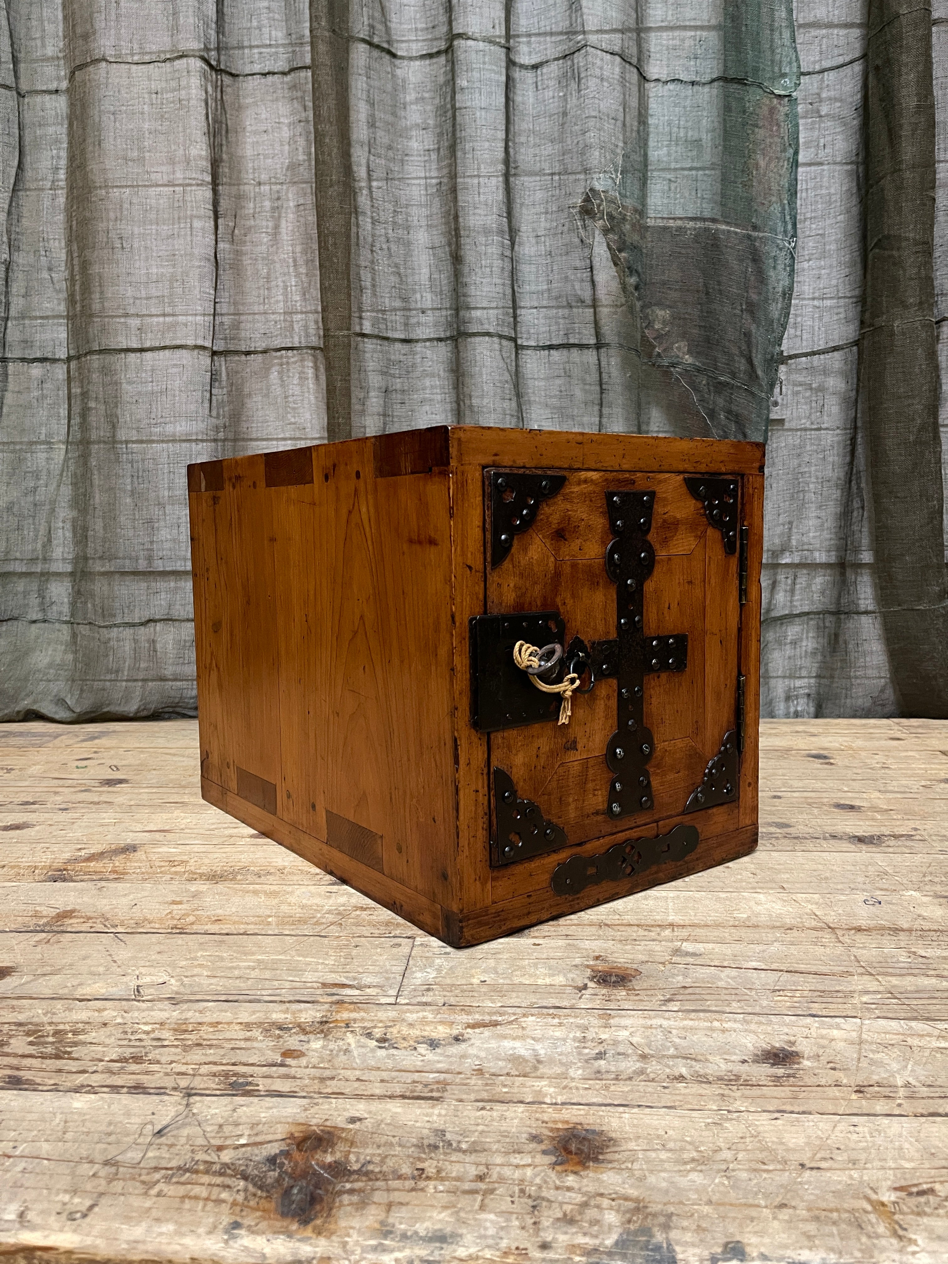 Funa Dansu, Japanese Ships Chest - Cypress | Meiji