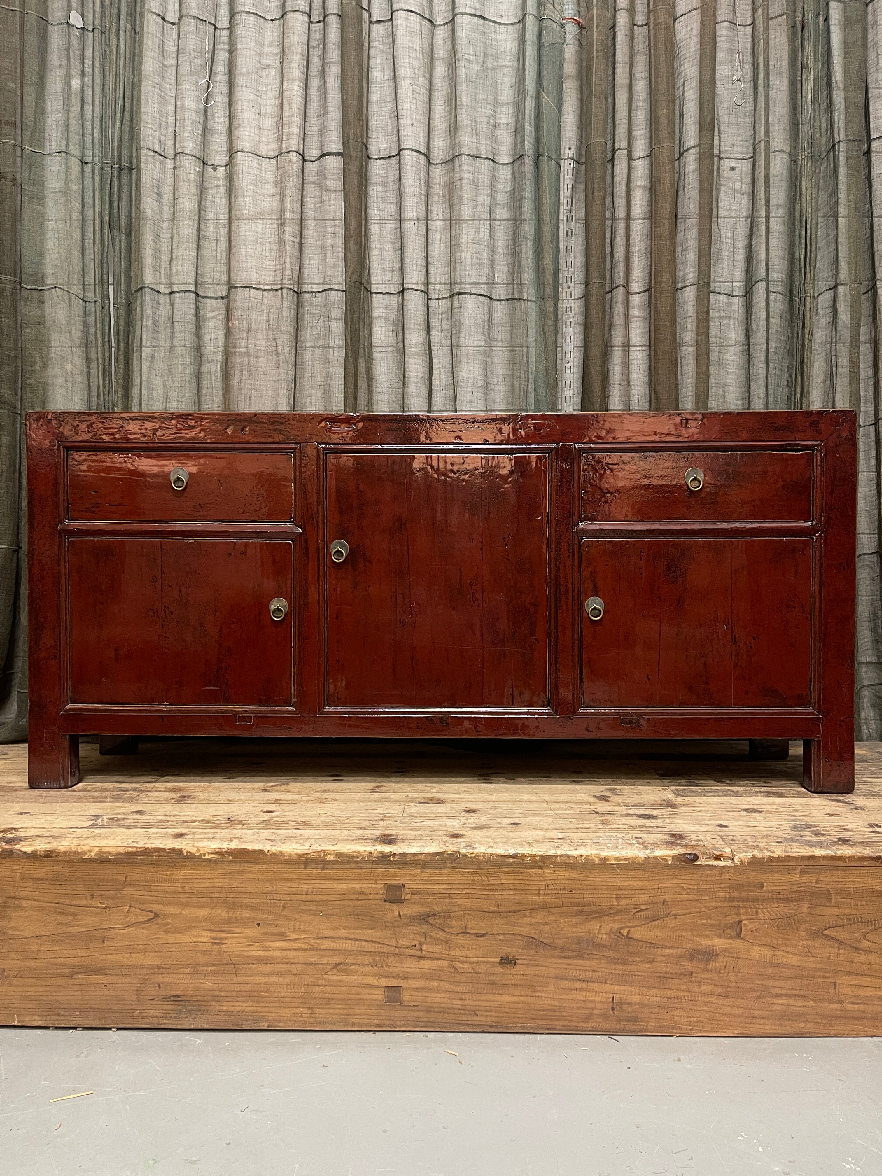 Antique Chinese Red Lacquered Sideboard - Early 20th Century