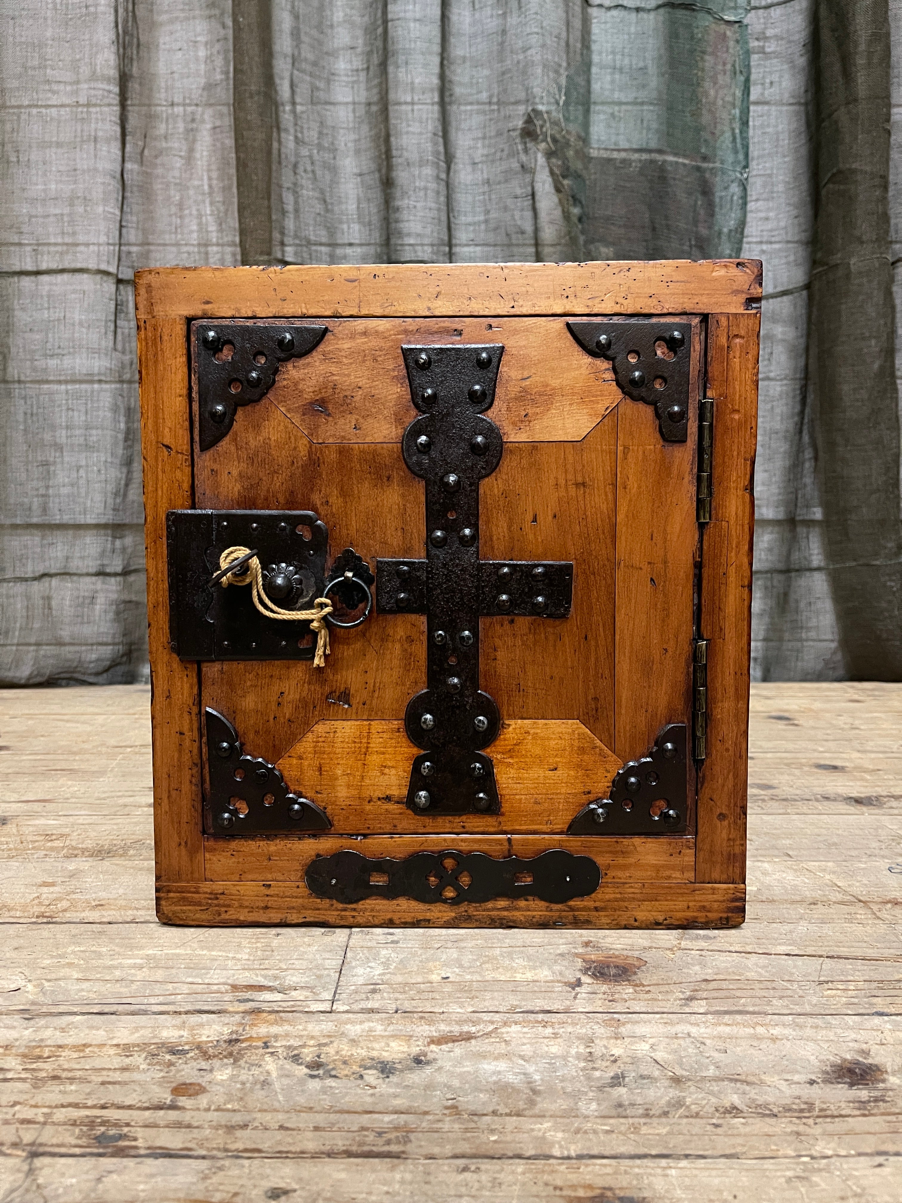Funa Dansu, Japanese Ships Chest - Cypress | Meiji
