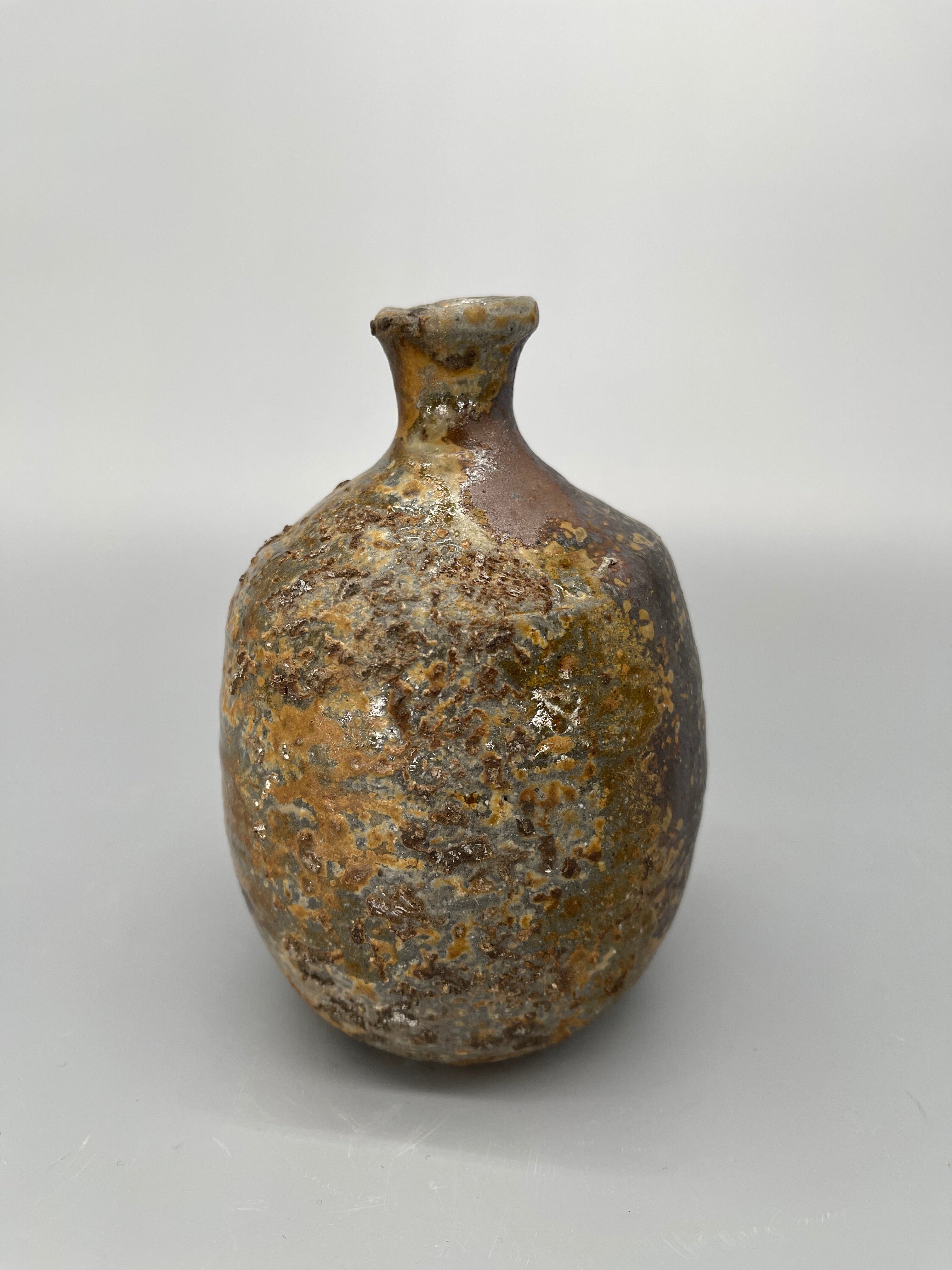 Vintage Japanese Bizen Tokkuri, sake pourer by Riuemon Kaneshige