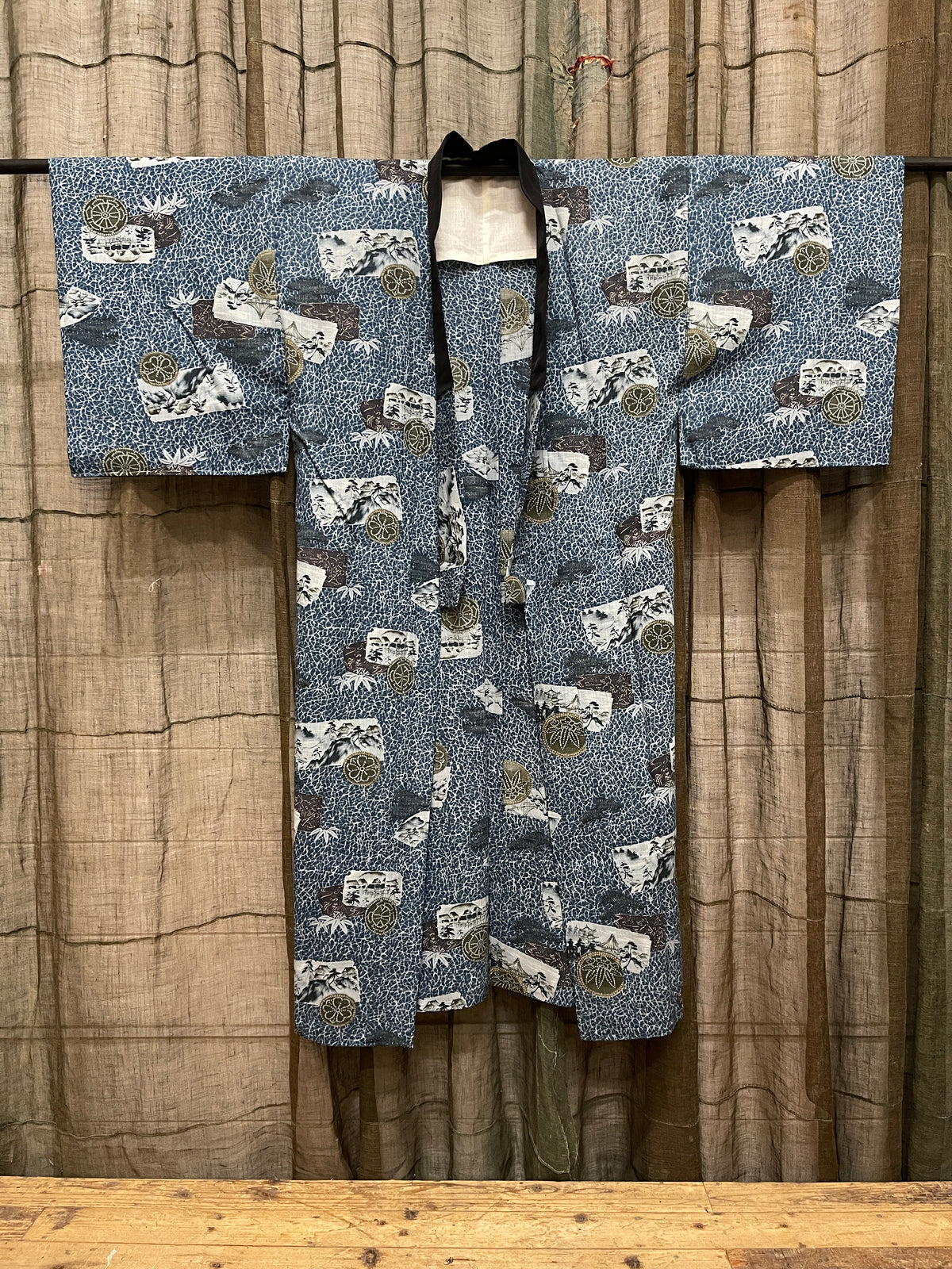 Vintage Japanese Silk & Cotton Juban, Scenic Crest Pattern