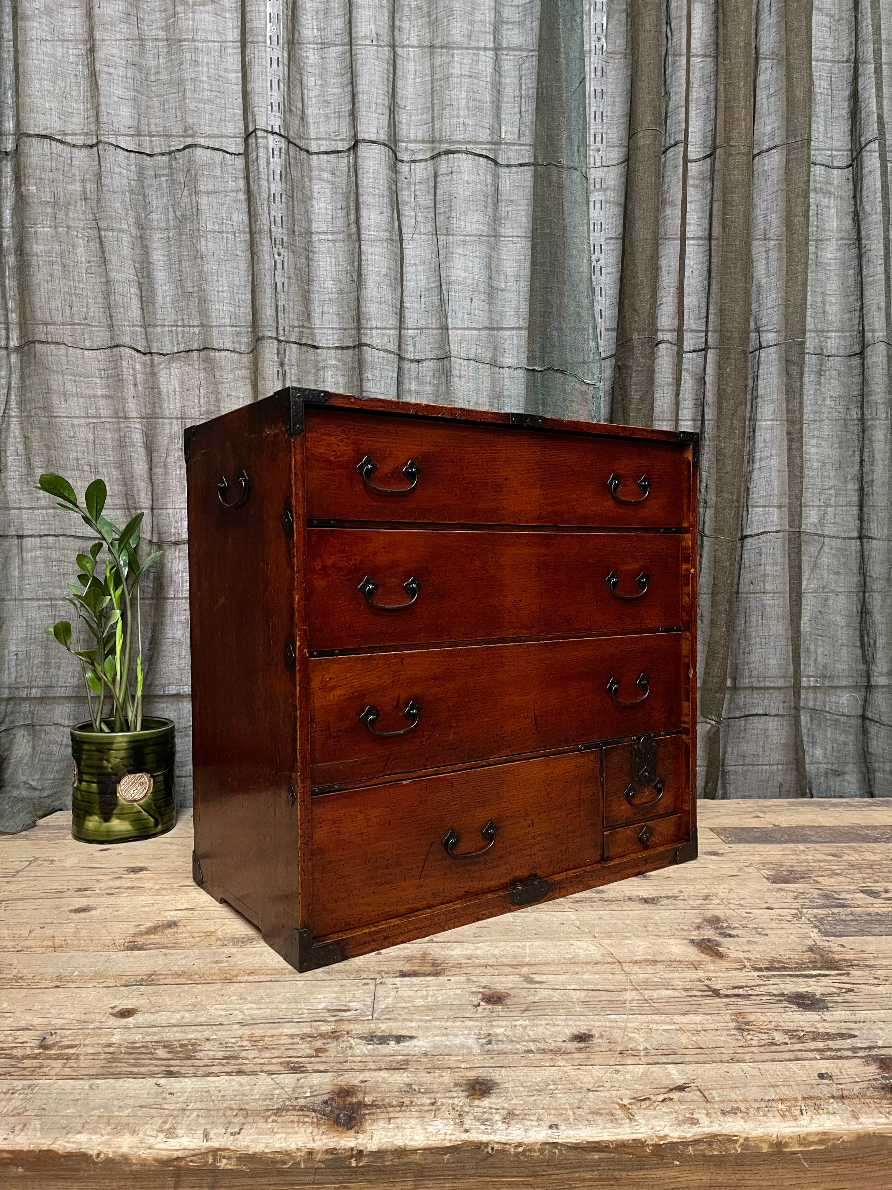 Ko Dansu, Japanese Lacquered Side Cabinet - Cypress | C.1800