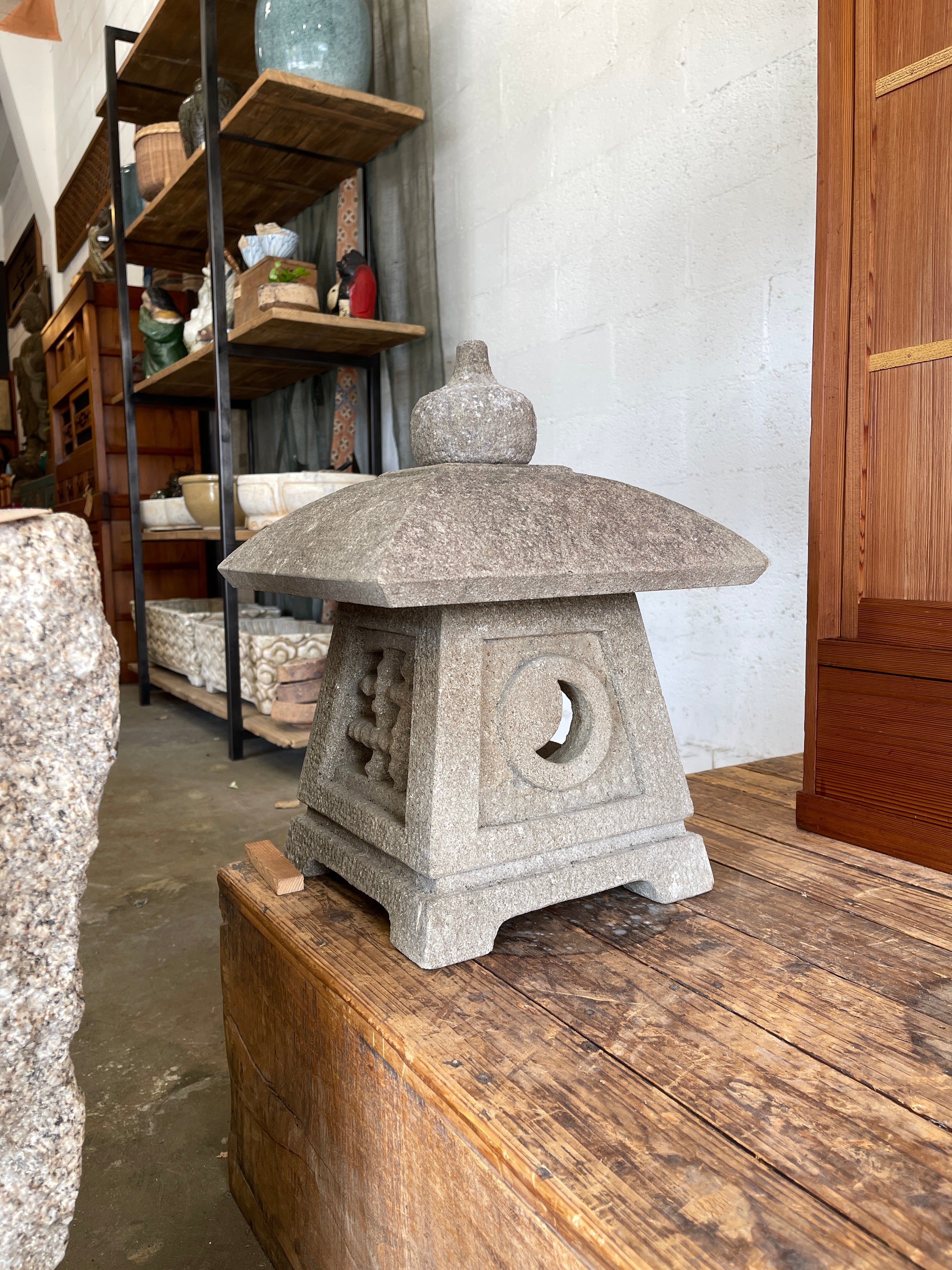 Small Japanese Garden Lantern - Granite