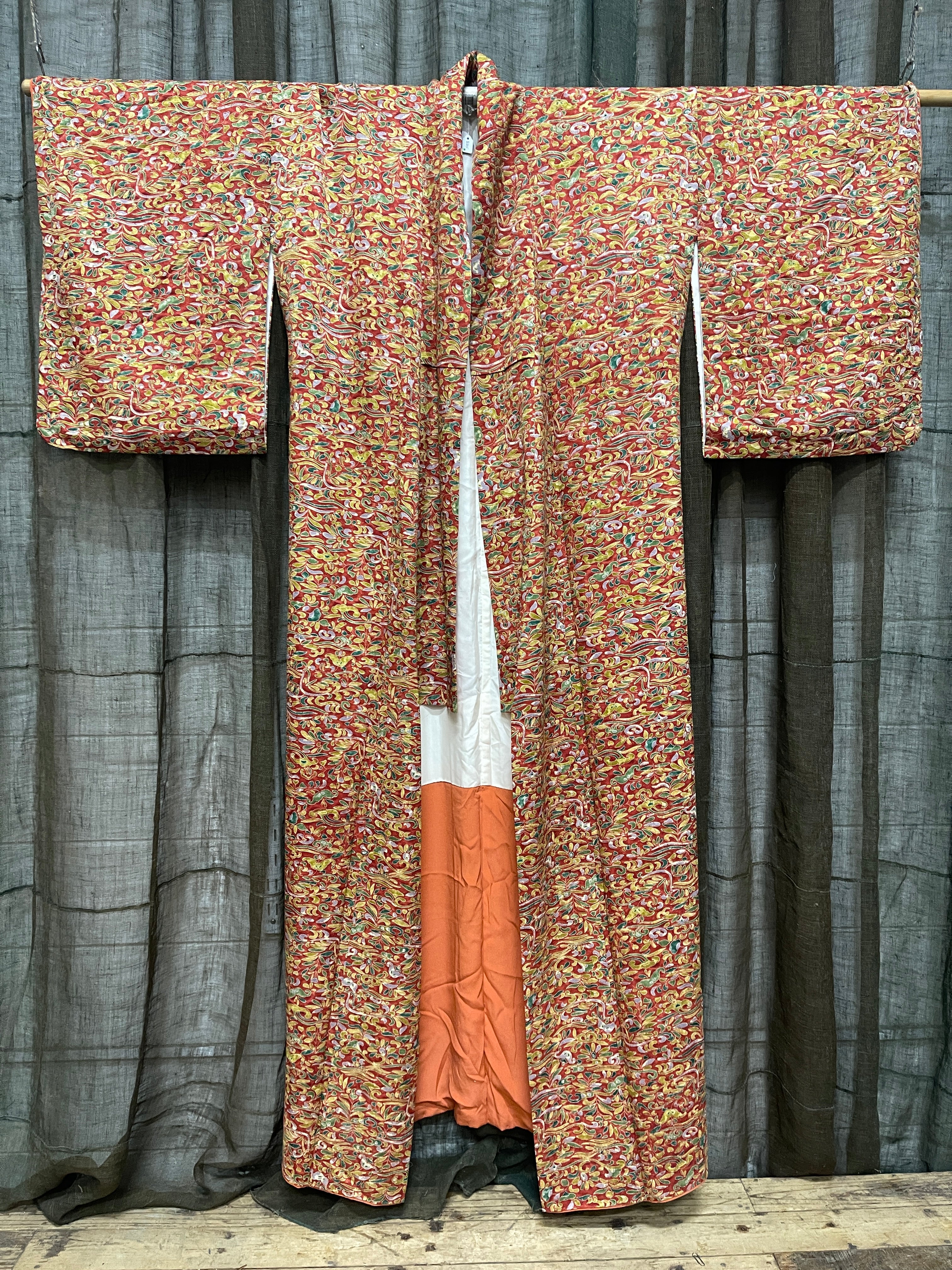 Vintage Japanese Silk Kimono | Flower Pattern