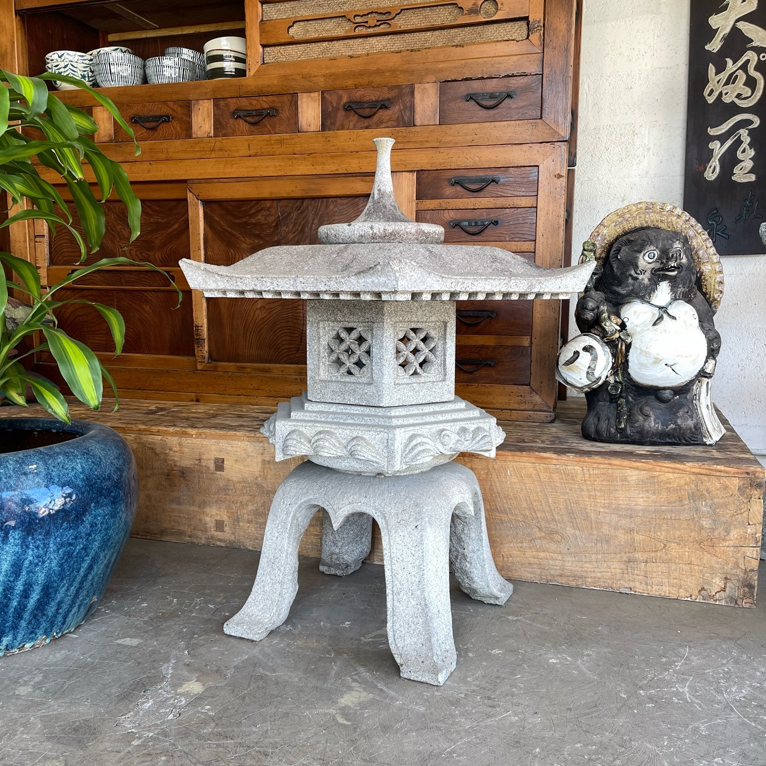 Japanese Stone Snow Lantern, Yukimi Doro - Granite | Meiji