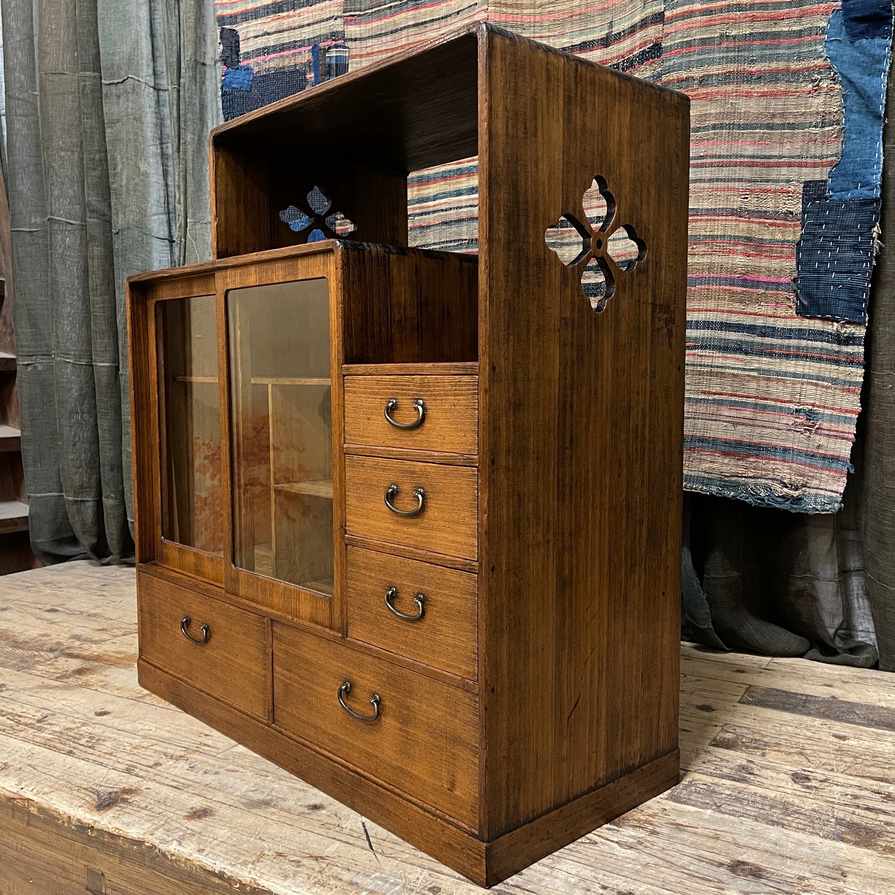 Kazari Dana, Japanese Display Cabinet - Paulownia | c.1950