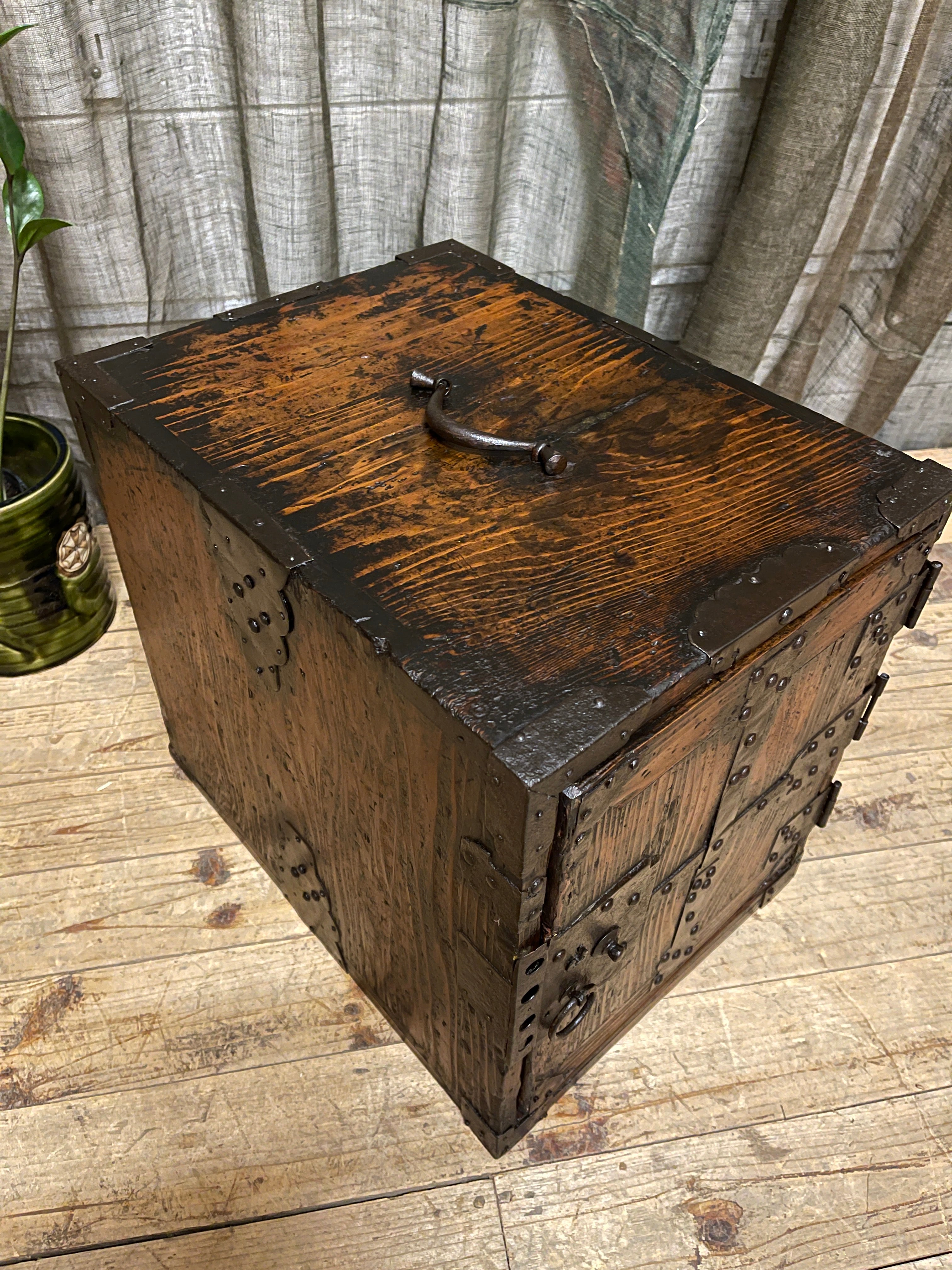 Funa Dansu, Japanese Ships Chest - Cedar | Edo