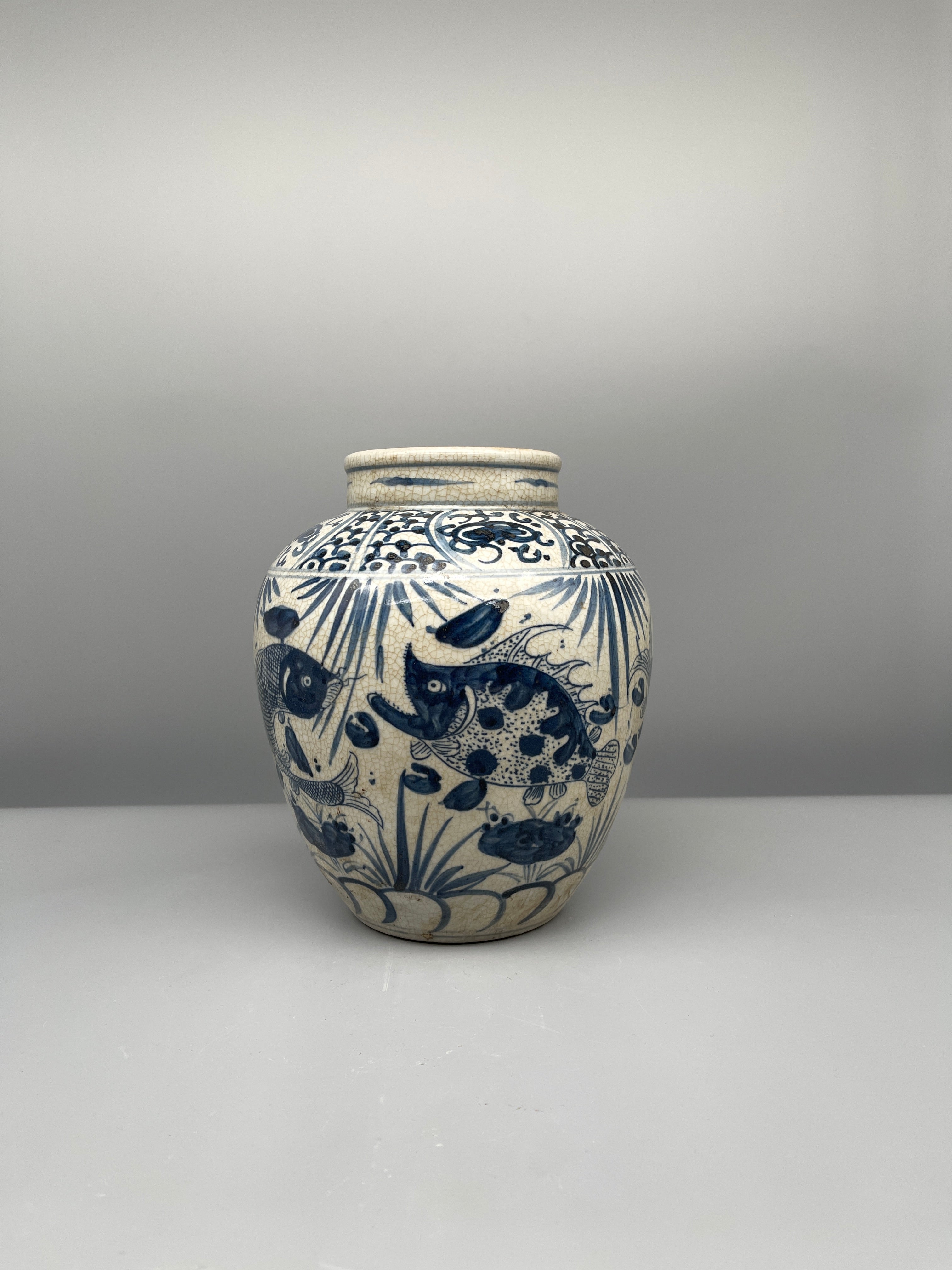Chinese Porcelain Crackle Glaze Jar