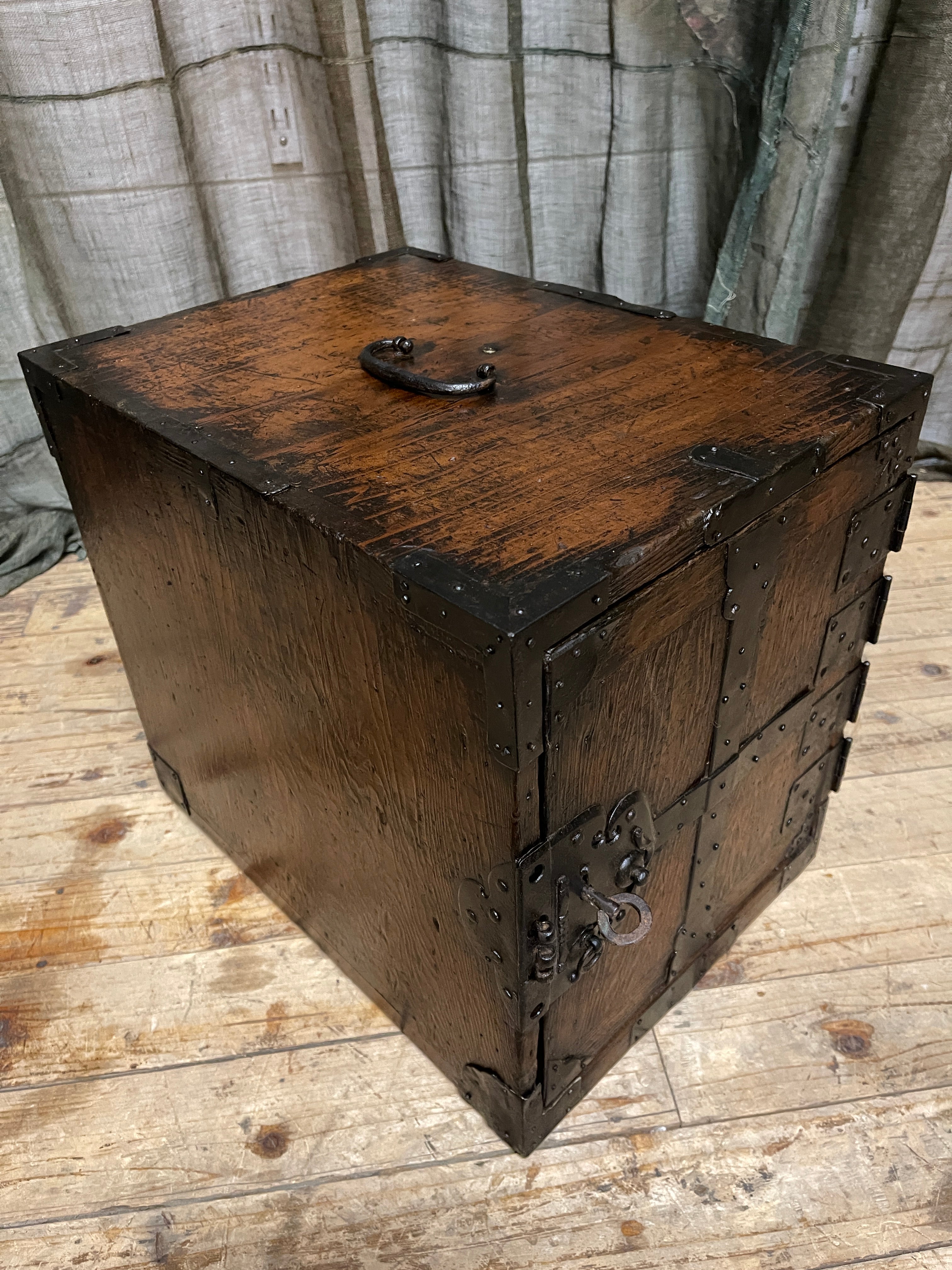 Funa Dansu, Japanese Ship's Chest - Cedar & Paulownia | Edo