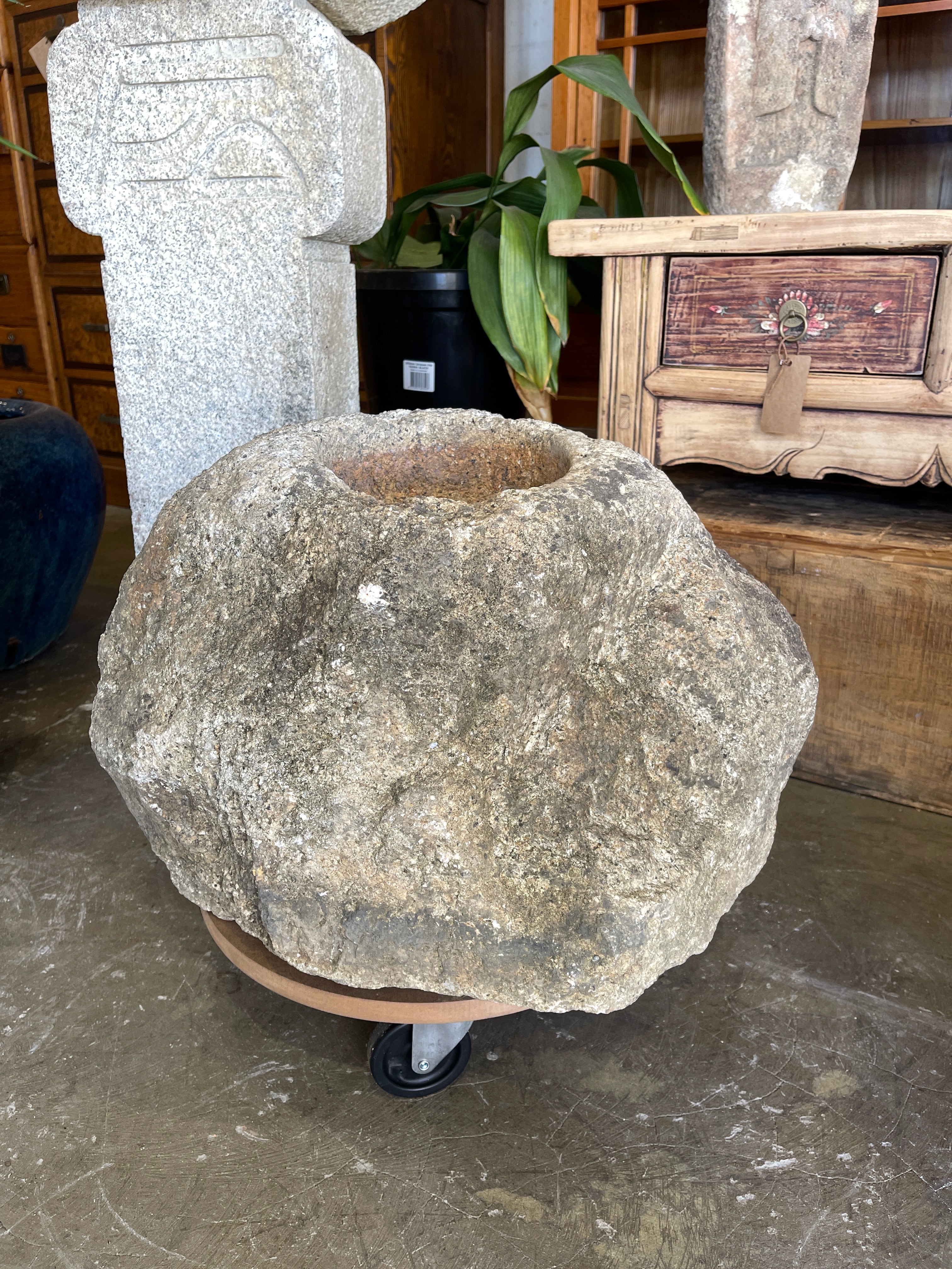 Japanese Chozubachi, Stone Water Basin - Granite | Meiji