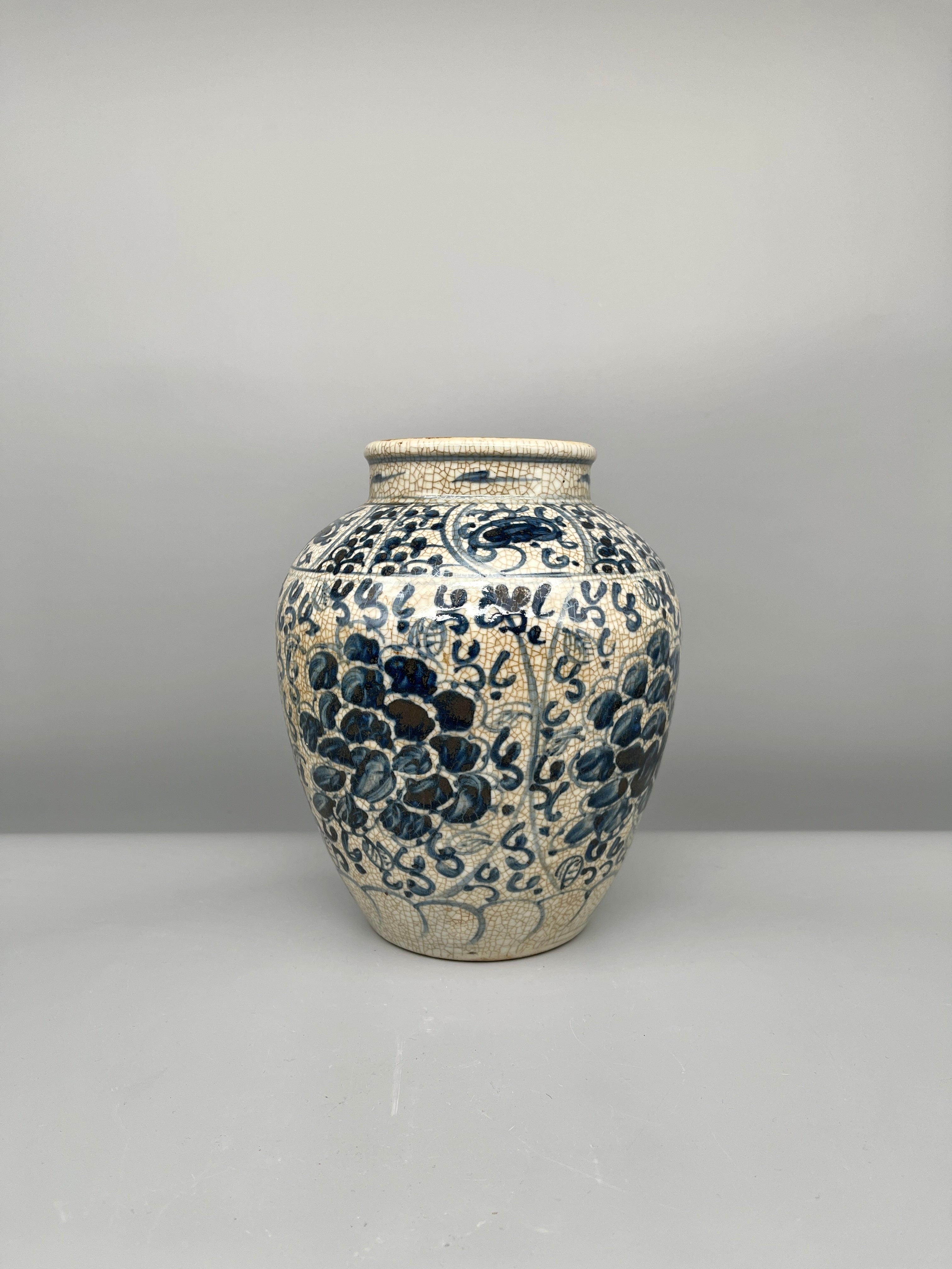 Chinese Porcelain Crackle Glaze Jar