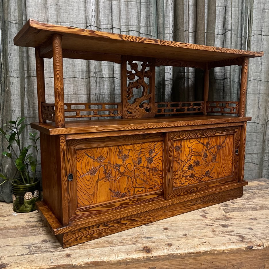 Kazari Dana, Midcentury Japanese Display Cabinet - Cedar | c.1950