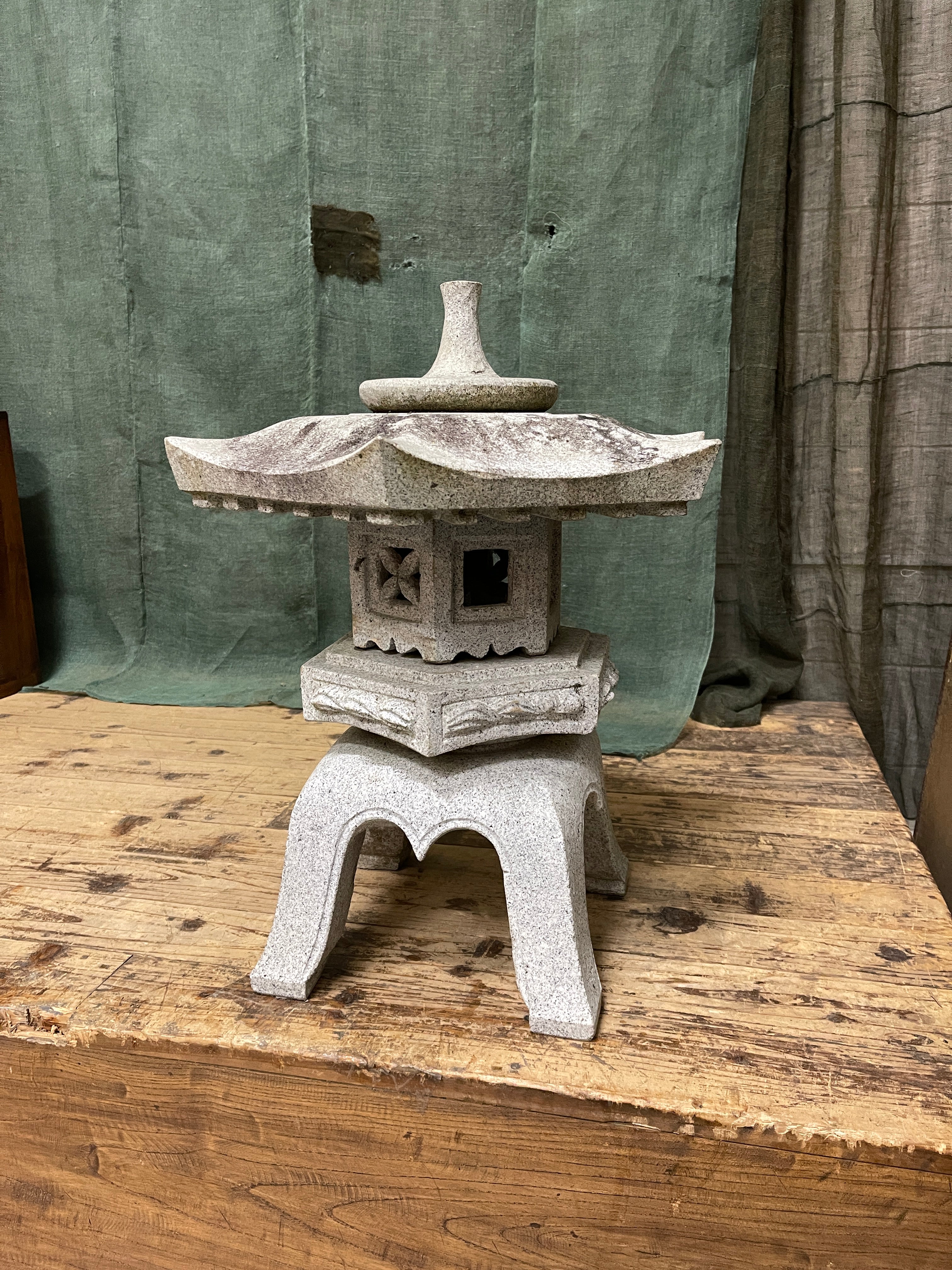 Japanese Yukimi Snow Garden Lantern - Granite | Showa