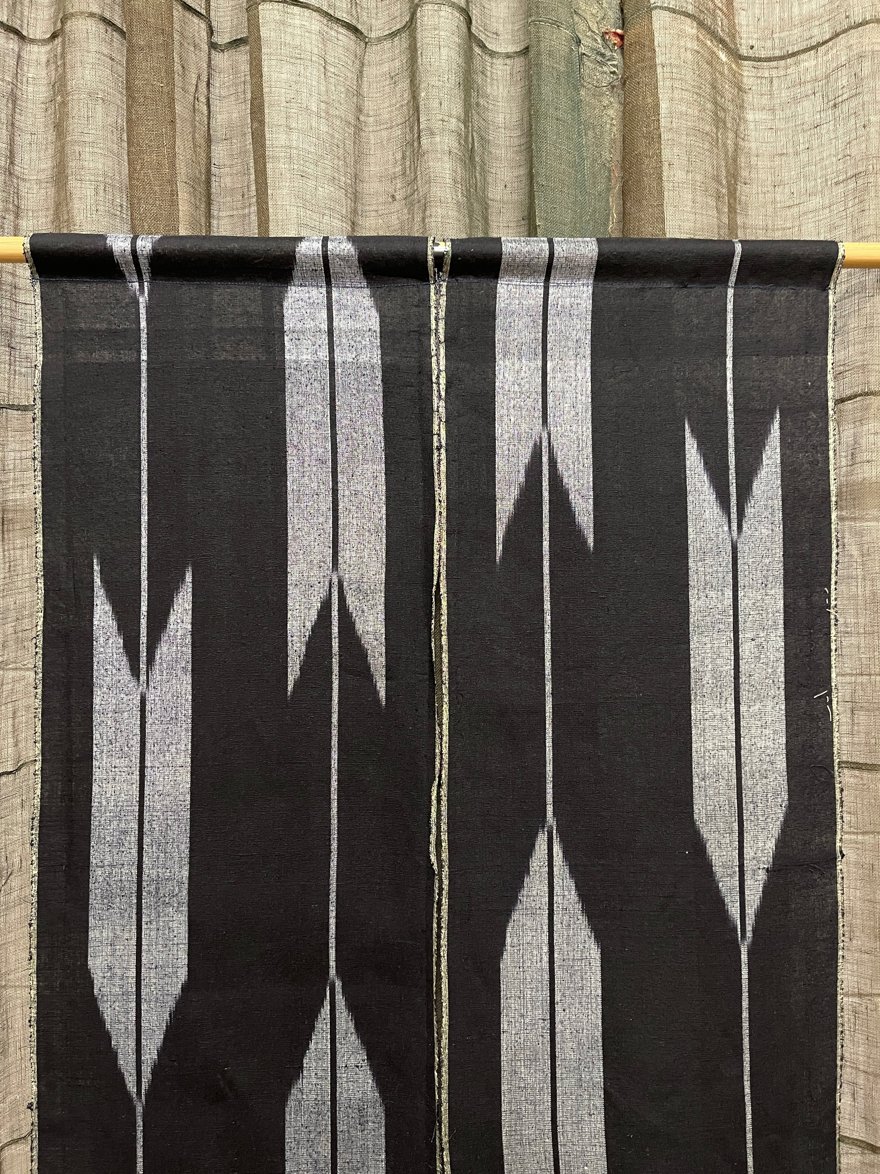 Vintage Japanese Noren - Dark Navy Cotton | Yagasuri Motif