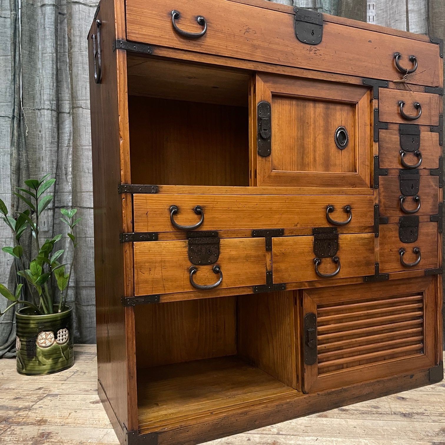 Japanese Choba Dansu, Osaka Style Merchant’s Chest – Cedar & Cypress | Meiji c.1890