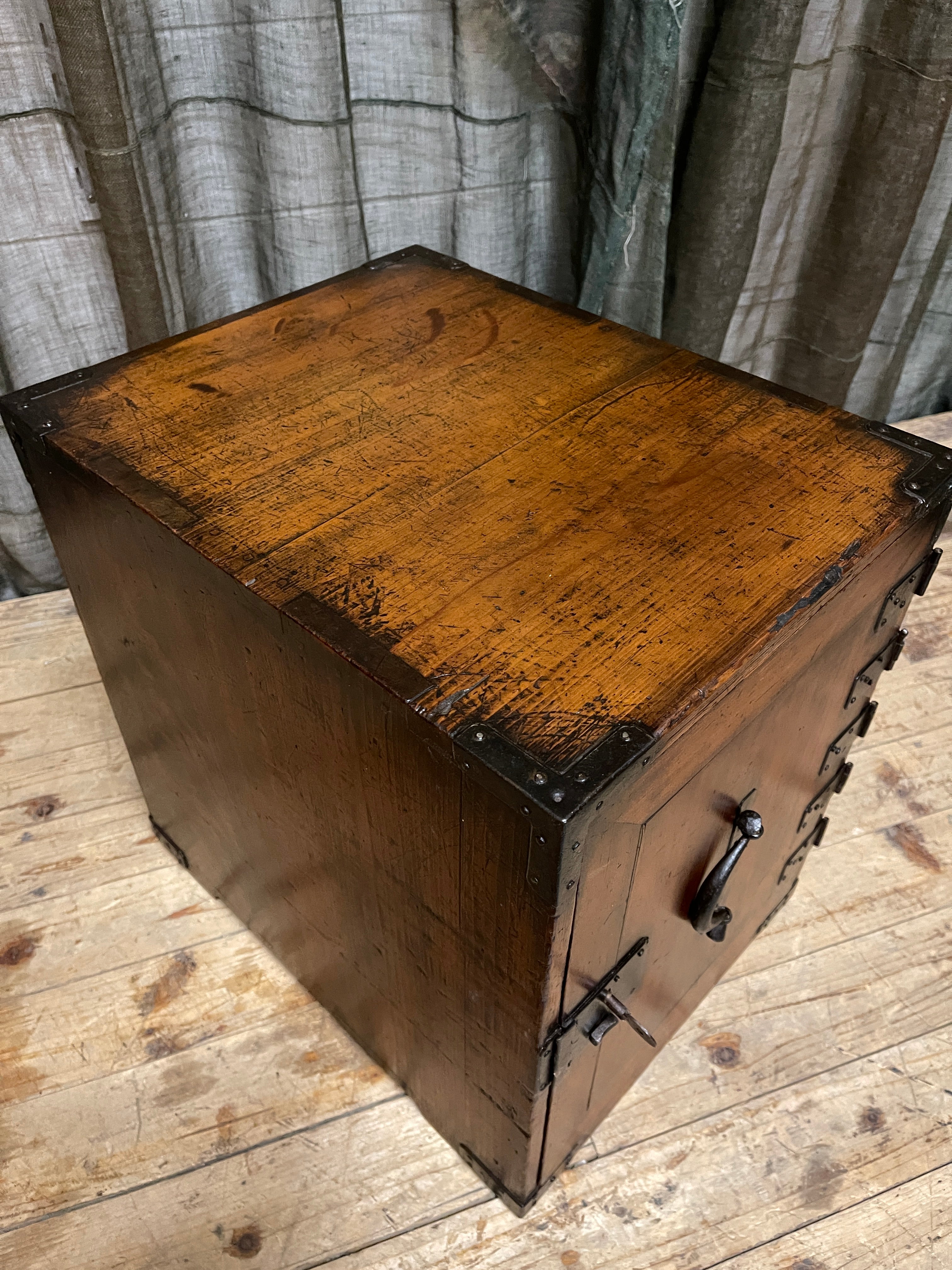 Funa Dansu, Japanese Ships Chest - Cypress | Meiji