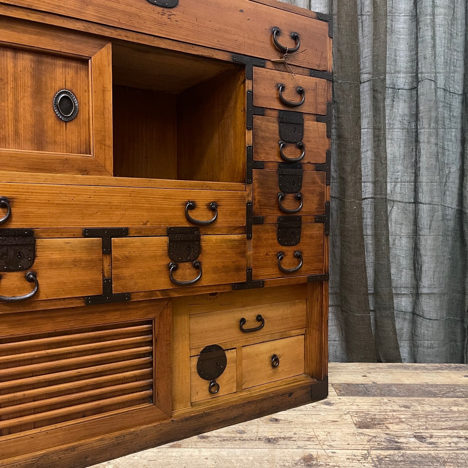 Japanese Choba Dansu, Osaka Style Merchant’s Chest – Cedar & Cypress | Meiji c.1890
