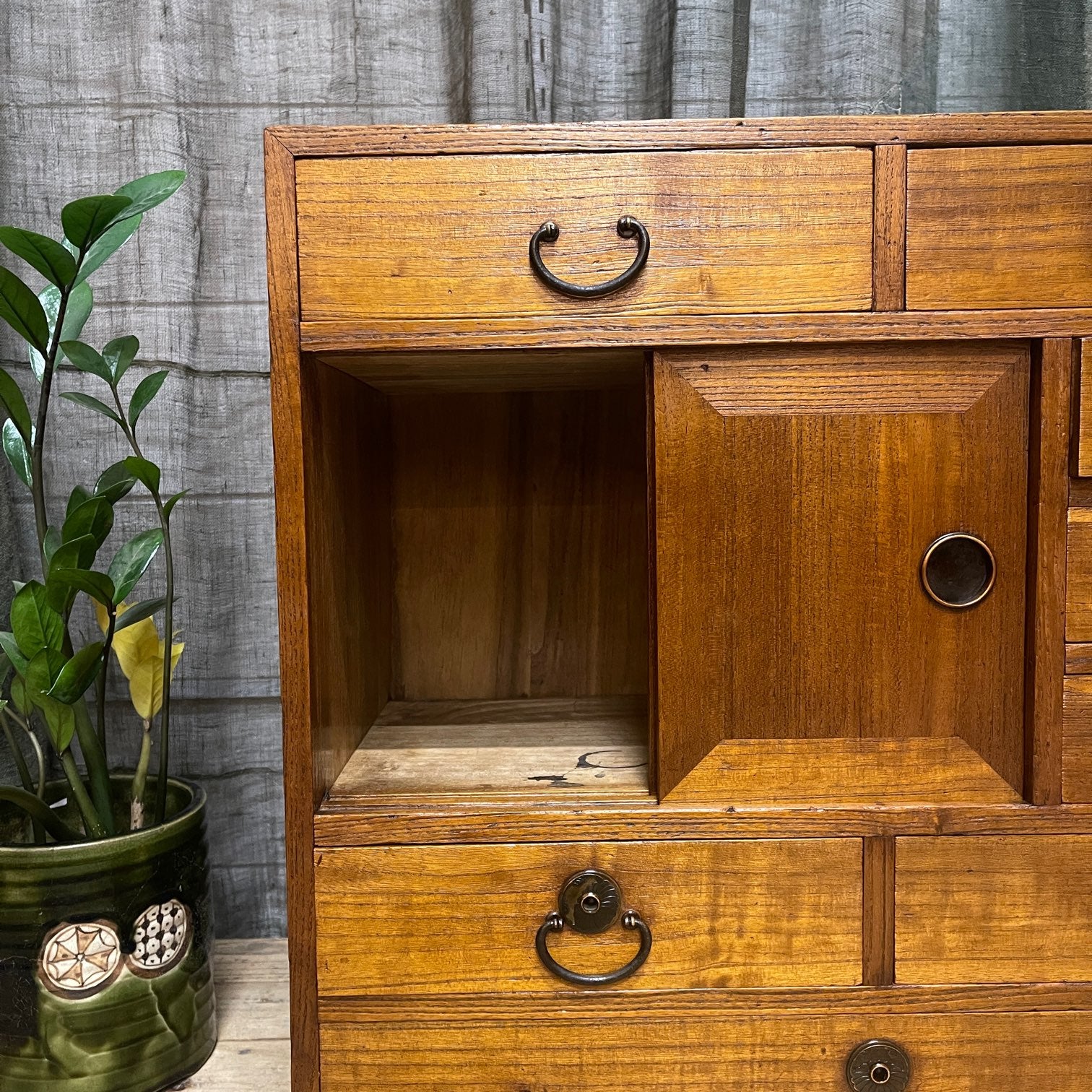 Ko Dansu, Japanese Side Cabinet - Paulownia | Taisho, 1930's