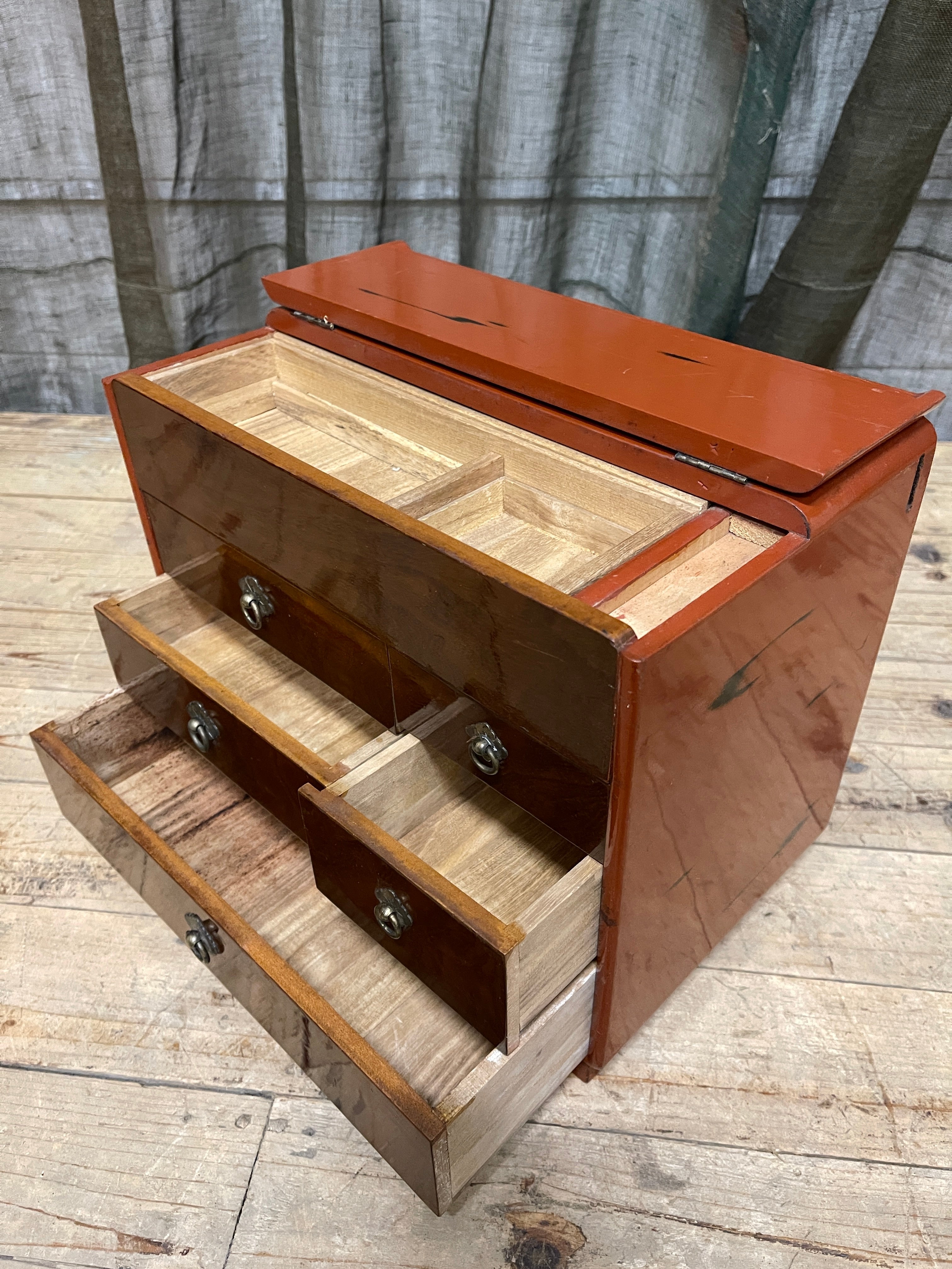 Vintage Japanese Lacquered Sewing Box, Hari Bako | 1930's
